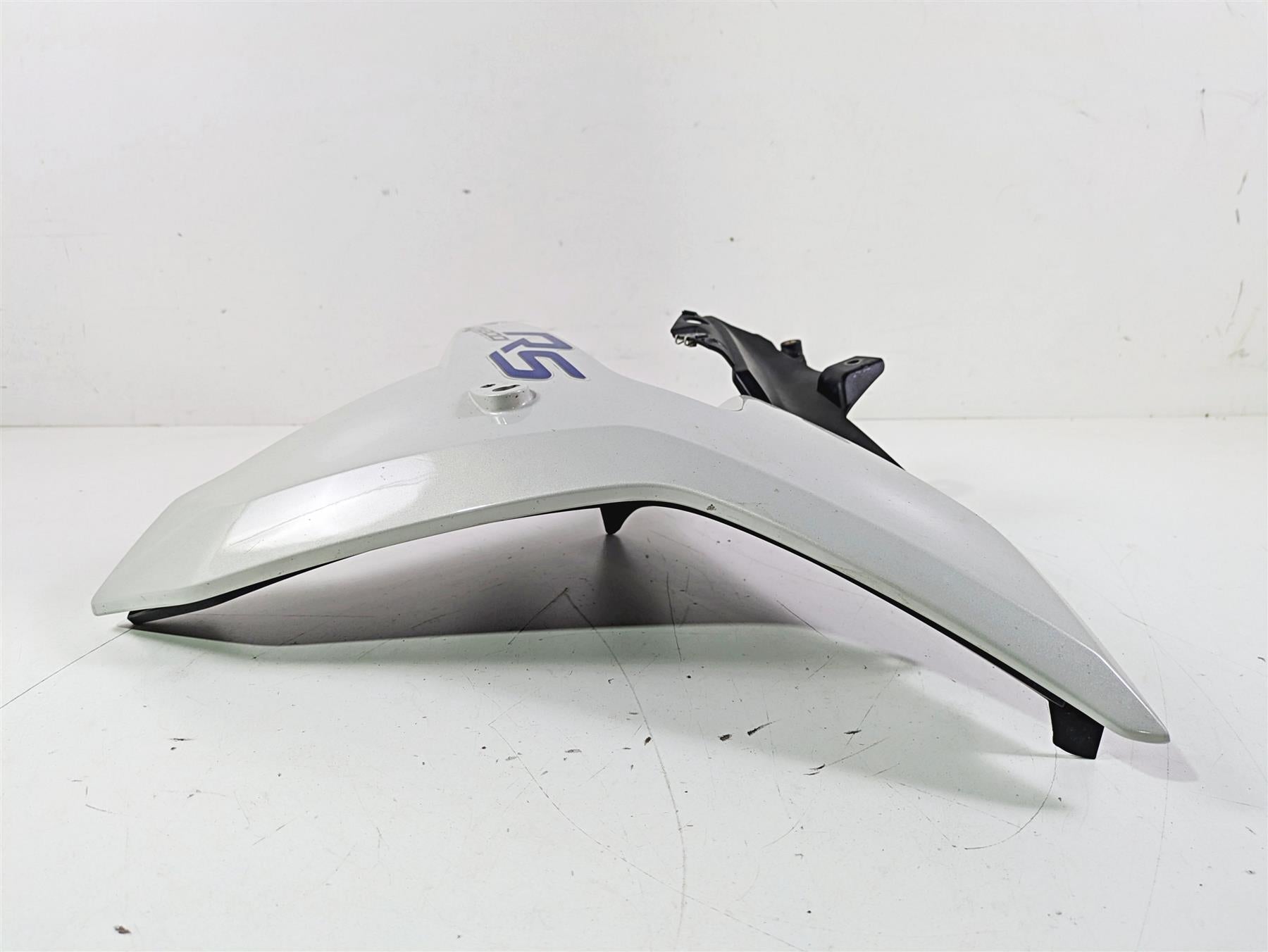 2016 BMW R1200RS K54 Right Main Radiator Fairing Cover Lightgray 46638556736 {{ shop.shopifyCountryName }} - Mototech271