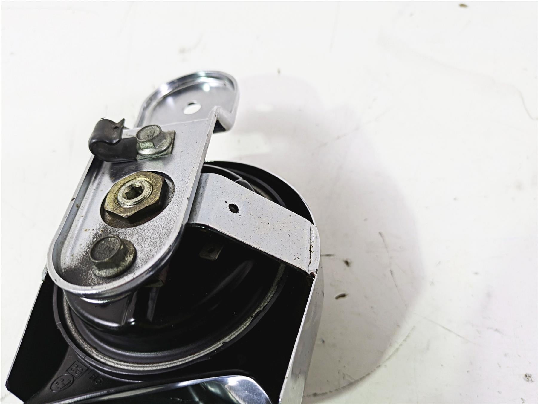 1992 Harley FLSTC Softail Heritage Horn & Chrome Cover 69012-86A 69060-90H {{ shop.shopifyCountryName }} - Mototech271