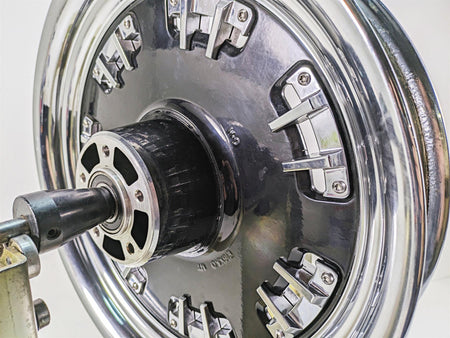 2009 Harley Dyna FXDFSE CVO Fat Bob 16x3 Front Wheel Fang Contrast Crm 43265-09 {{ shop.shopifyCountryName }} - Mototech271