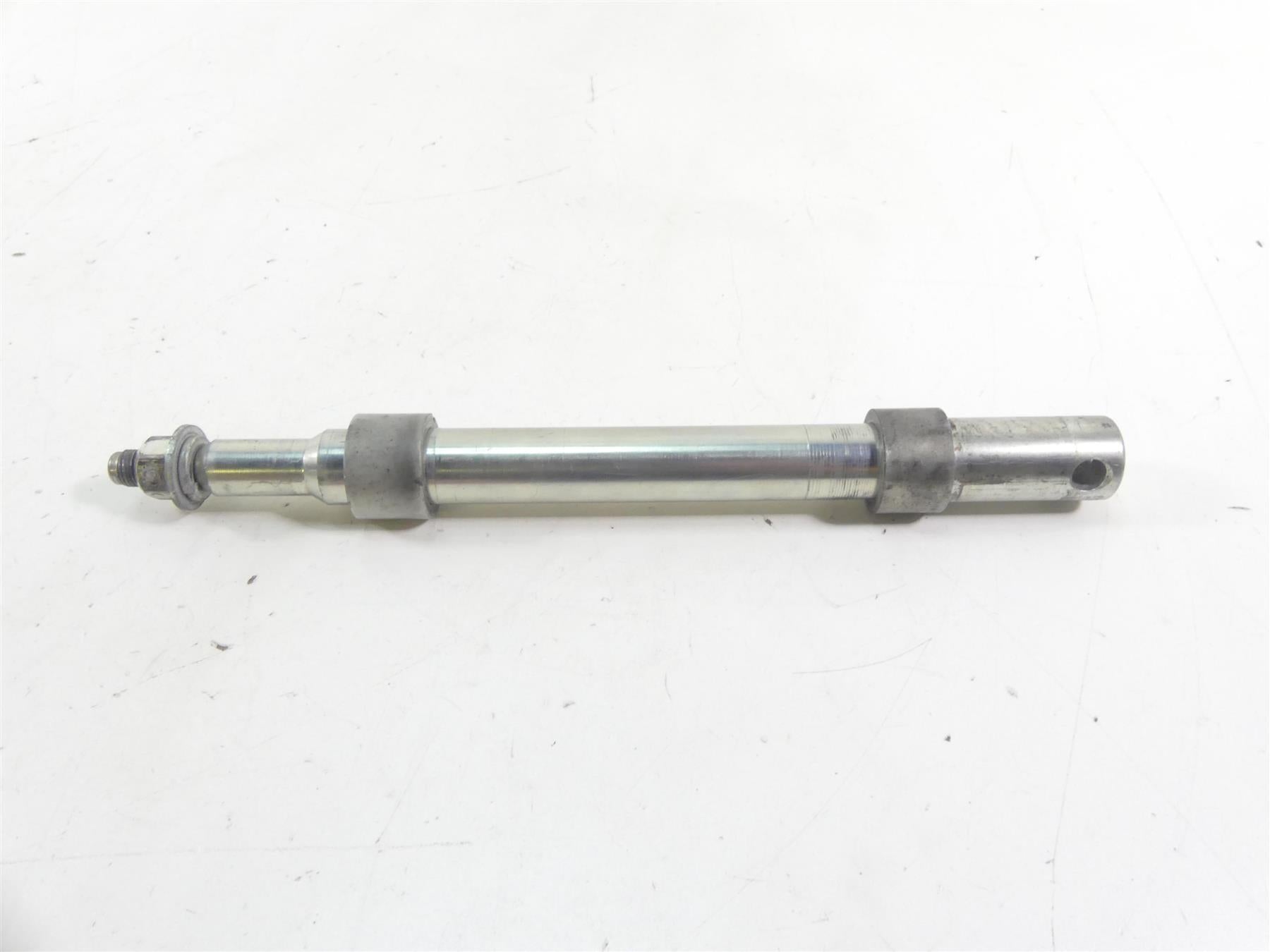 2007 Harley FLHTCU SE2 CVO Electra Glide Front 1" Axle Wheel Spindle 43364-00 {{ shop.shopifyCountryName }} - Mototech271