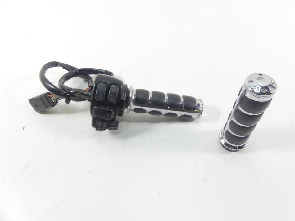 2013 Harley Touring FLHTP Electra Glide Right Cruise Control Switch 71684-06A {{ shop.shopifyCountryName }} - Mototech271