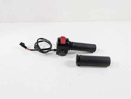 2014 Suzuki M109R VZR1800 Boulevard Right Hand Control Switch 37200-06J00 {{ shop.shopifyCountryName }} - Mototech271