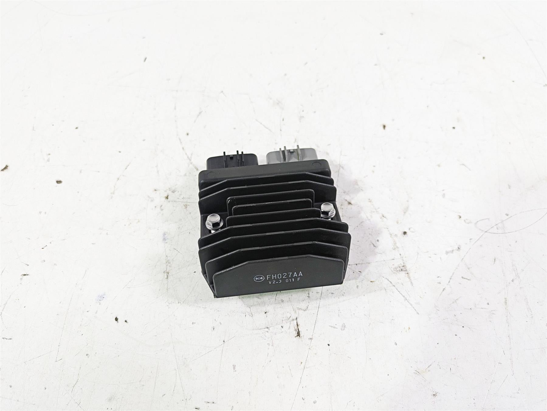 2023 Triumph Street Triple 765 RS Rectifier Voltage Regulator FH027AA T1300675 {{ shop.shopifyCountryName }} - Mototech271