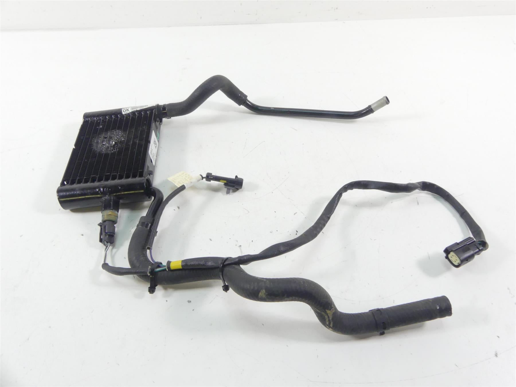 2014 Harley Touring FLHTK Electra Glide Left Coolant Radiator 26800006 {{ shop.shopifyCountryName }} - Mototech271