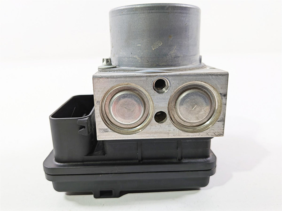 2023 BMW F850GS K81 Abs Pressure Pump Control Module Unit 34518393178 {{ shop.shopifyCountryName }} - Mototech271