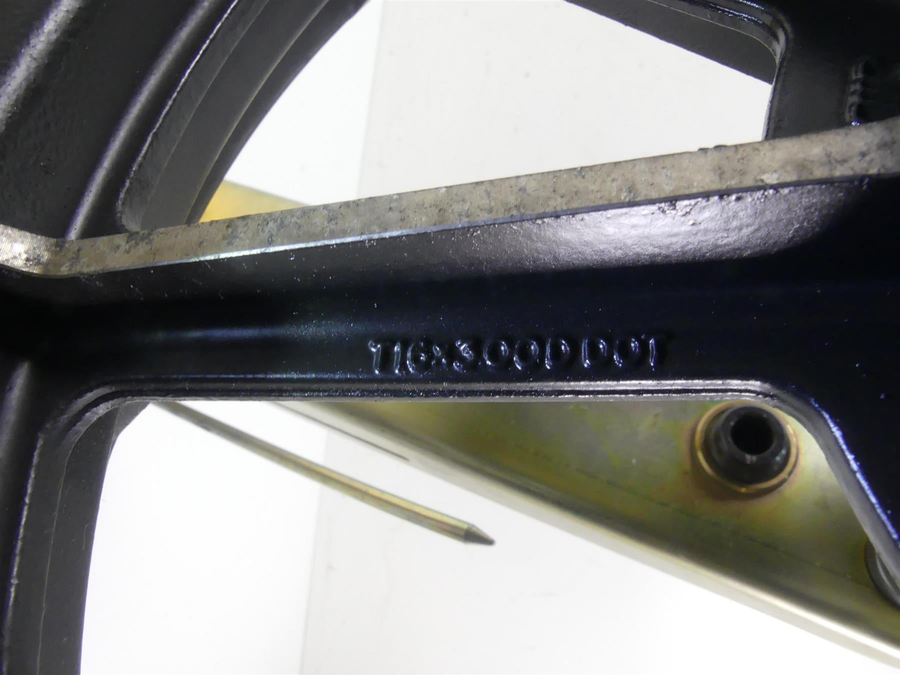 1995 Harley Touring FLHTCU Electra Glide Straight 16x3 Front Wheel Rim 43493-87A {{ shop.shopifyCountryName }} - Mototech271