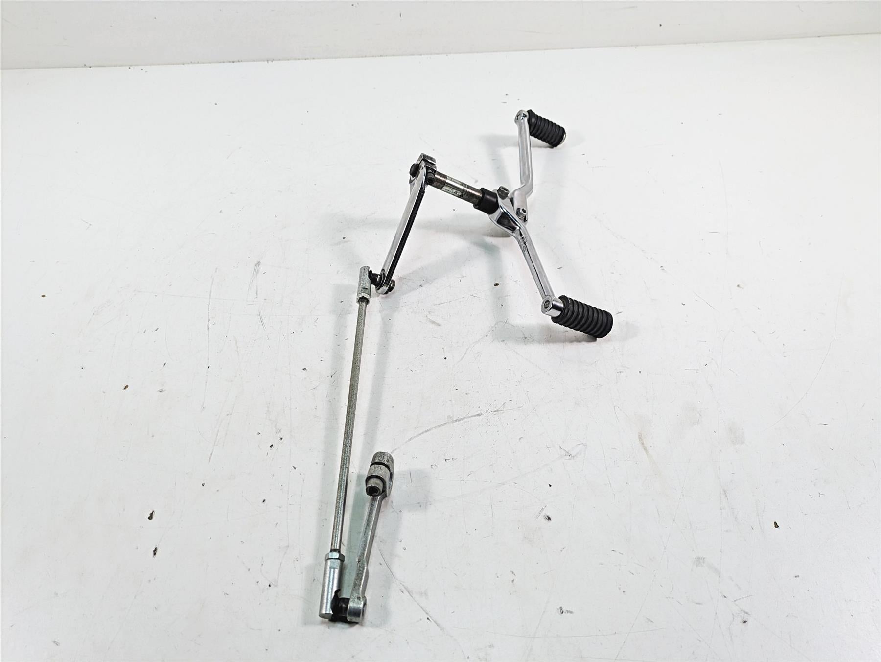 2014 Harley Touring FLHTK Electra Glide Gear Shifter Shift Lever Set 33895-82E {{ shop.shopifyCountryName }} - Mototech271
