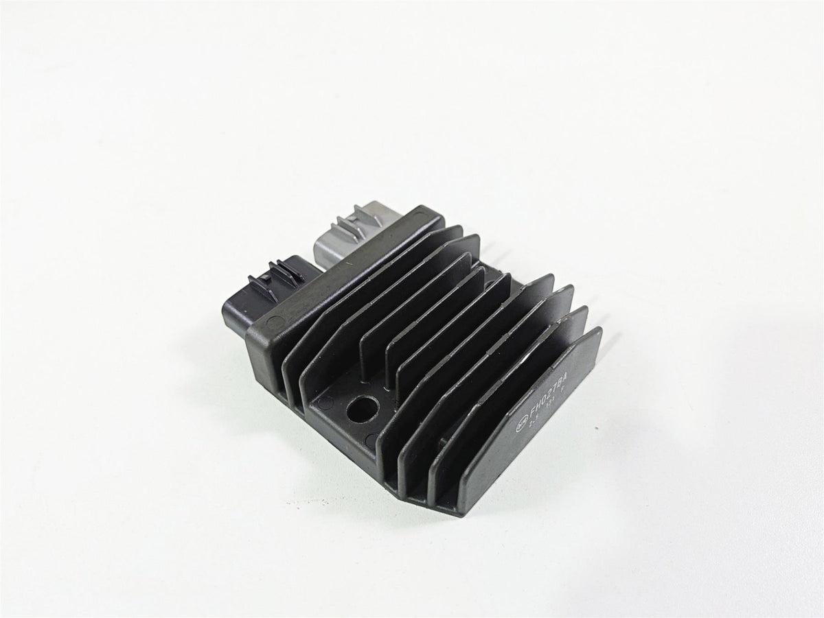 2023 Suzuki GSX1300 RR Hayabusa Rectifier Voltage Regulator FH027BA 32800-26J10 {{ shop.shopifyCountryName }} - Mototech271