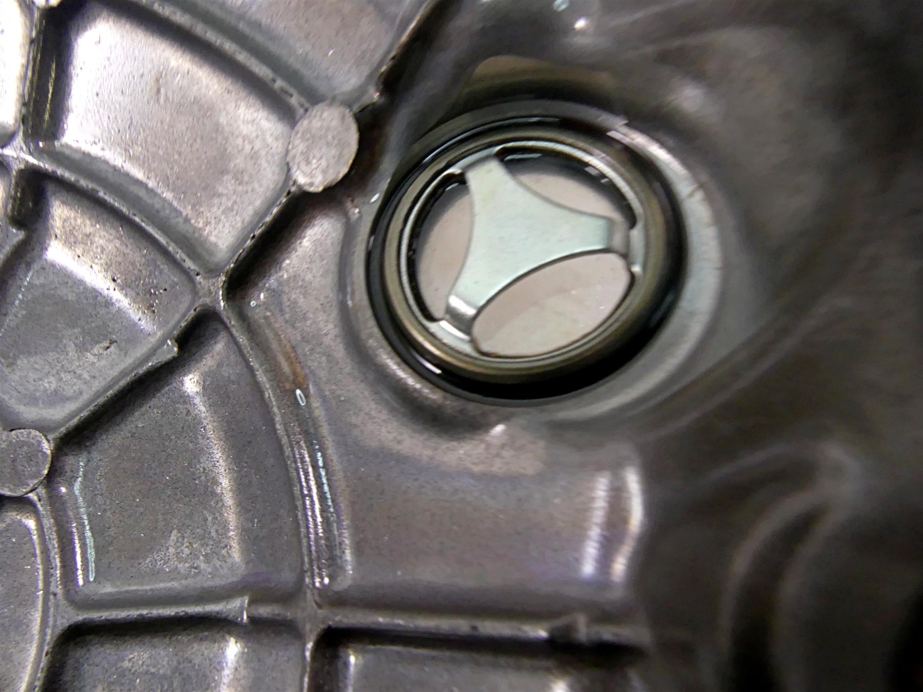 2012 Kawasaki ZX1400 ZX14R Ninja Oem Engine Side Clutch Cover 14032-0570 {{ shop.shopifyCountryName }} - Mototech271