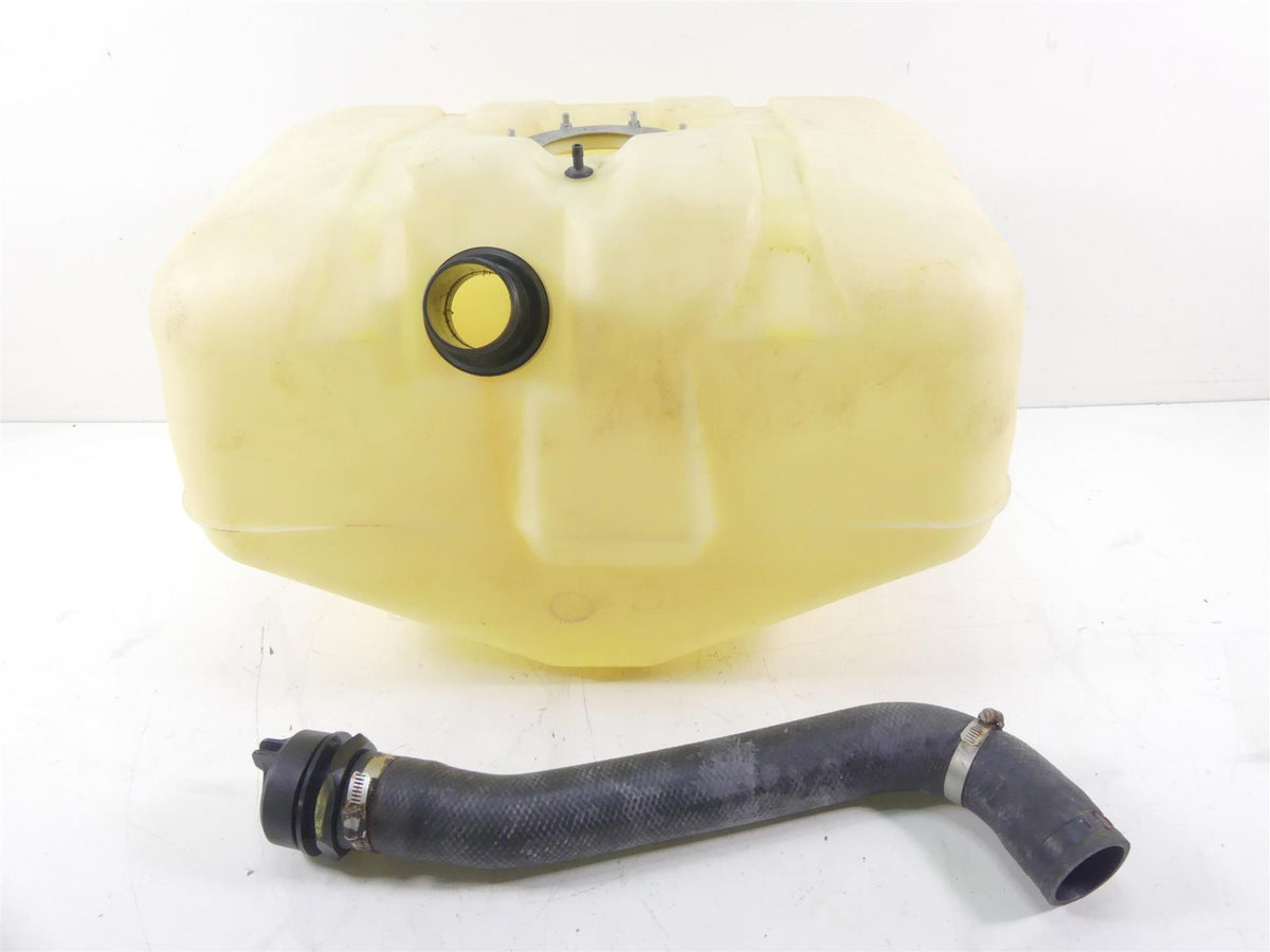 2017 Yamaha Waverunner VX 1050 CS Plastic Fuel Gas Petrol Tank F2S-U7711-02-00 {{ shop.shopifyCountryName }} - Mototech271