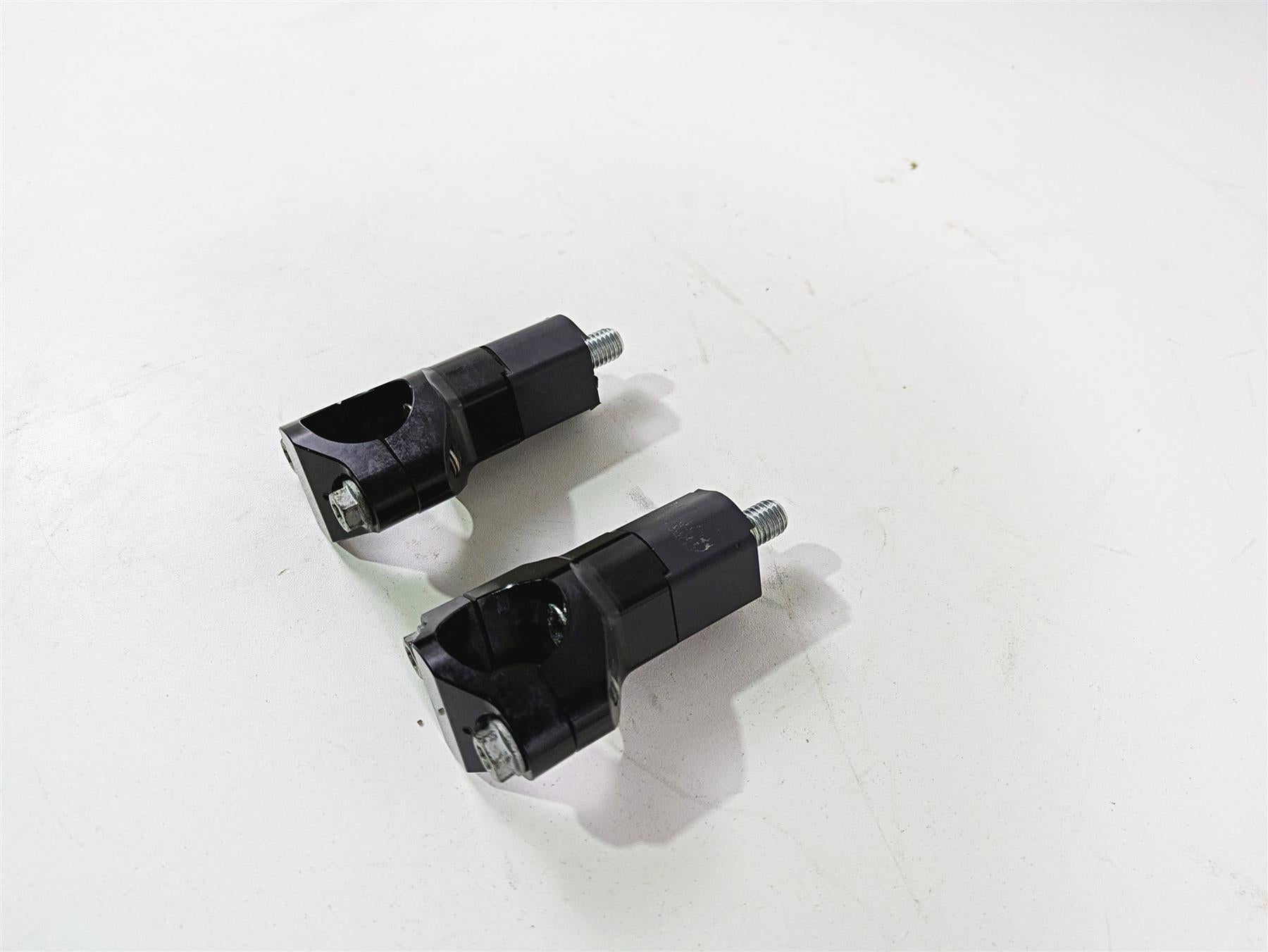 2020 KTM 1290 Super Adventure R Handlebar Riser + Extension Holder 00050000927 {{ shop.shopifyCountryName }} - Mototech271