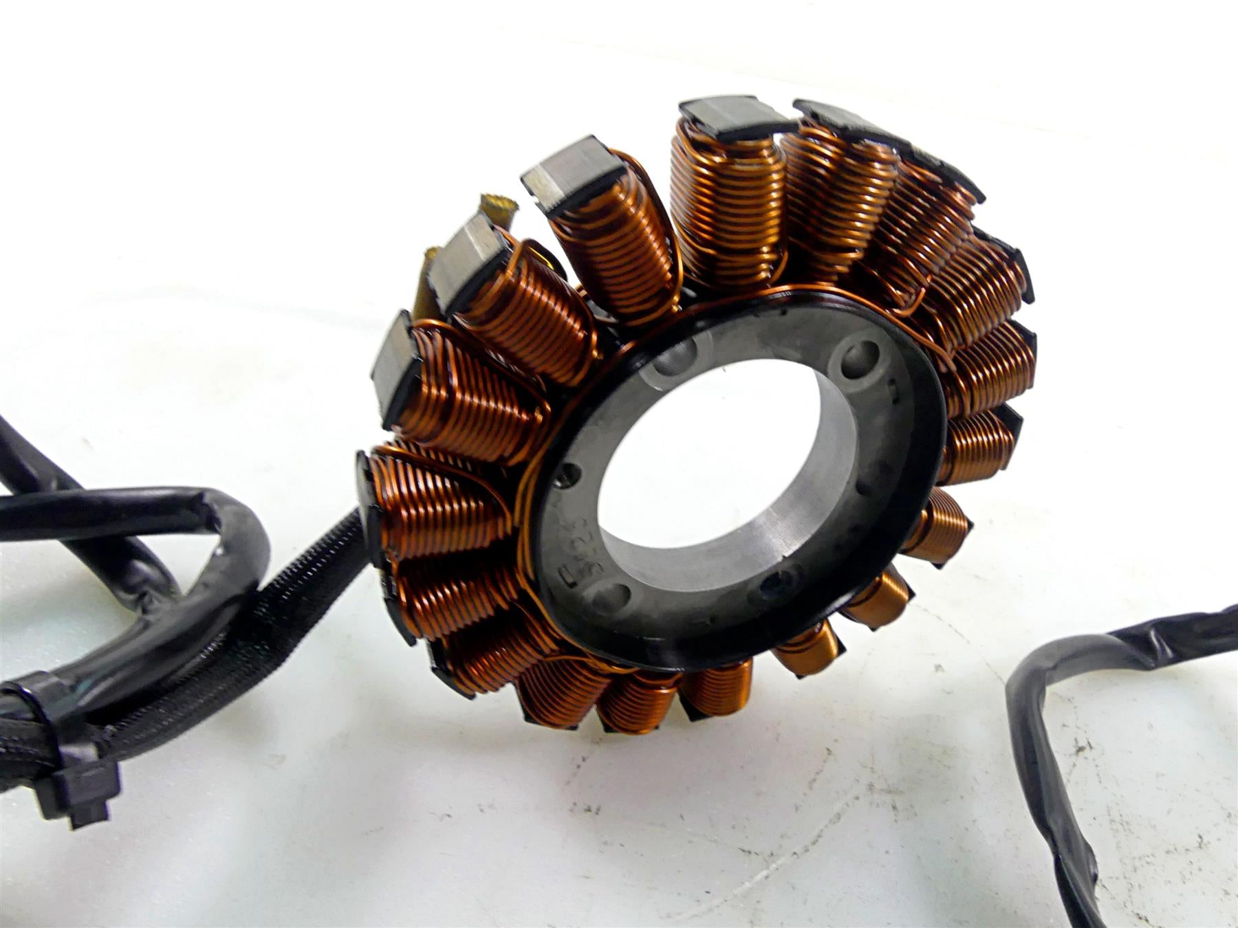 2016 KTM 1290 Super Duke R Ignition Alternator Generator 60339004000 {{ shop.shopifyCountryName }} - Mototech271