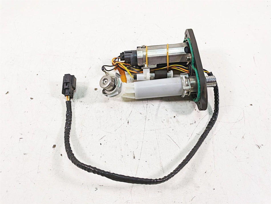 2017 Harley XL883 N Sportster Iron Fuel Gas Petrol Pump - Tested 75268-07F {{ shop.shopifyCountryName }} - Mototech271