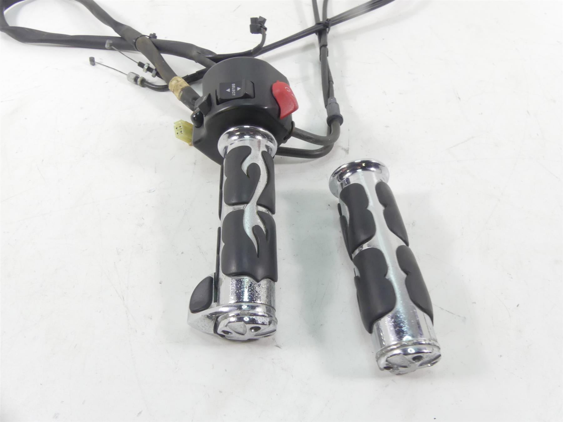 2007 Yamaha XVS1300 V-Star Right Hand Start Kill Control Switch 3D8-83972-00-00 {{ shop.shopifyCountryName }} - Mototech271