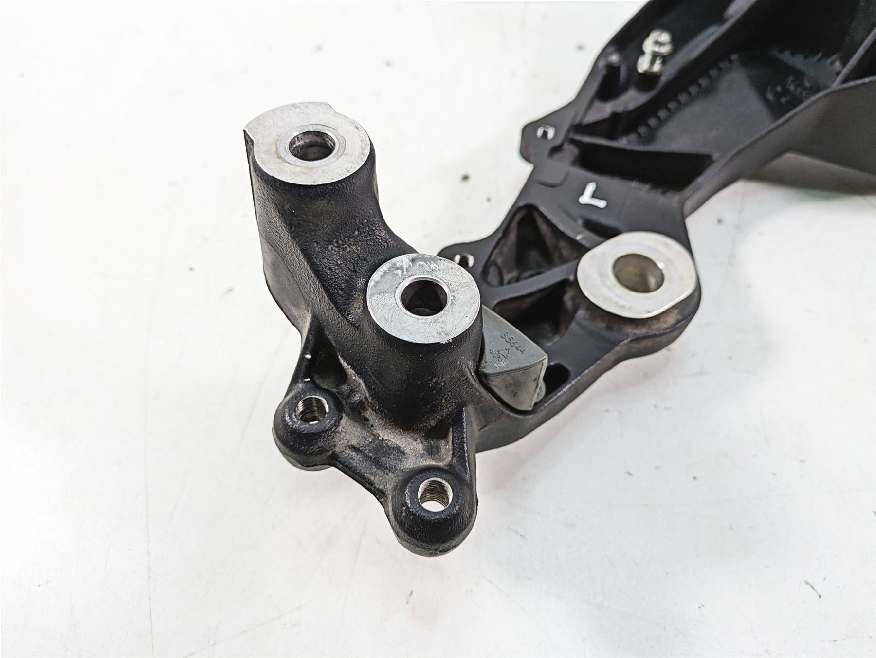 2013 MV Agusta F3 675 ERA Left Swingarm Plate Frame Mount 8BA0B5643 {{ shop.shopifyCountryName }} - Mototech271