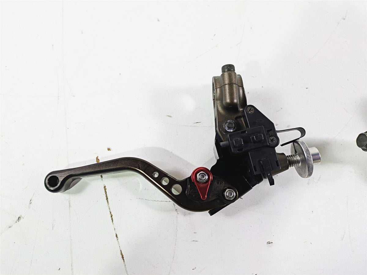 2005 Kawasaki ZX1000 ZX10R Ninja Clutch Perch & Master Cylinder -Read 43015-0031 {{ shop.shopifyCountryName }} - Mototech271