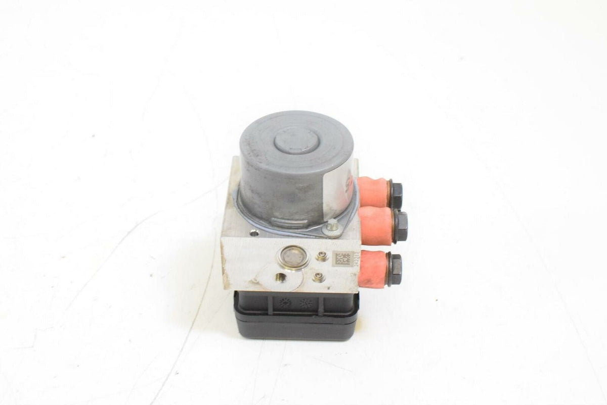 2014 MV Agusta F3 675 ERA Abs Brake Pump Module 8000B9136 {{ shop.shopifyCountryName }} - Mototech271