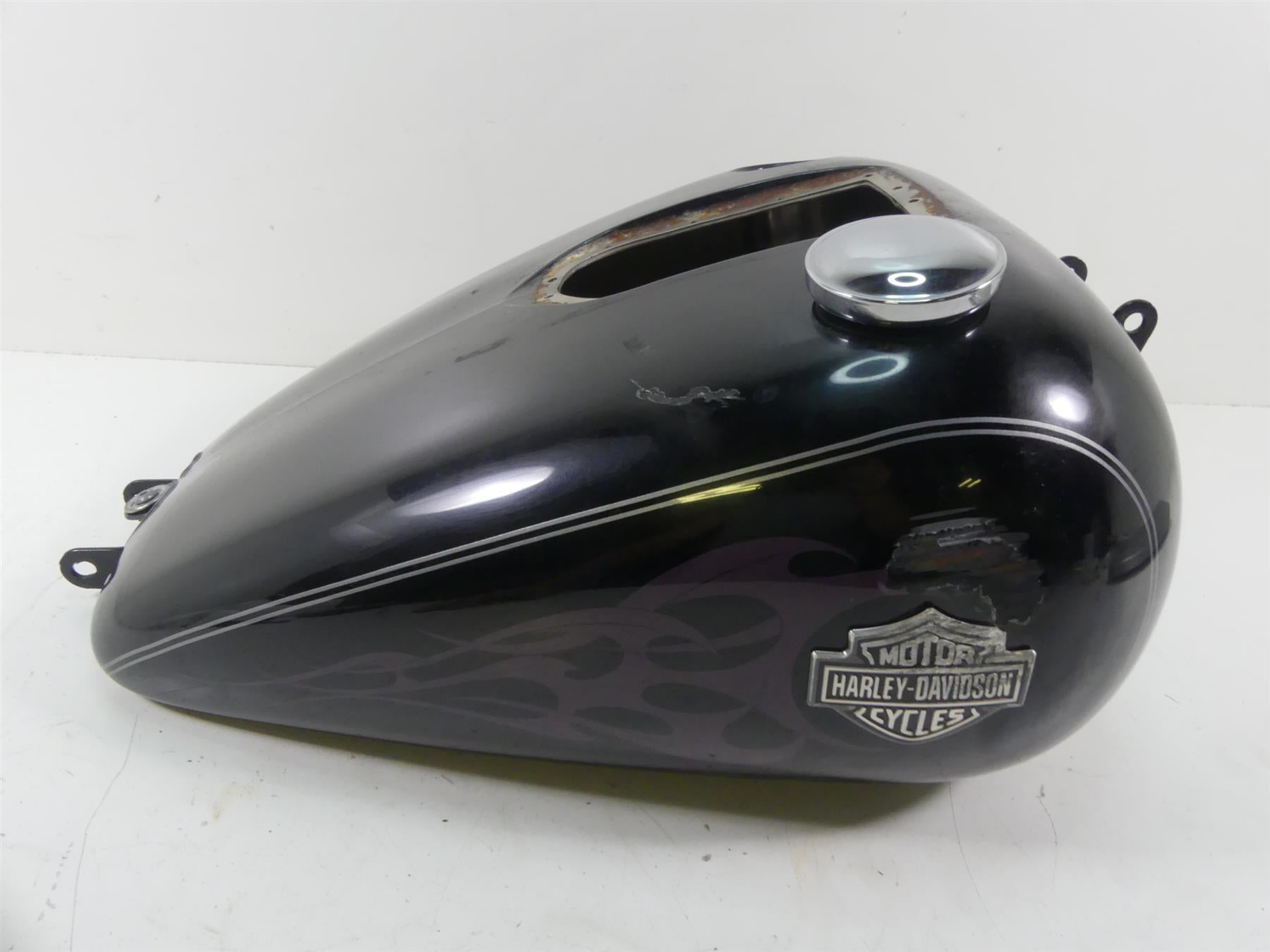 2005 Harley FXDWGI Dyna Wide Glide Fuel Gas Petrol Tank Reservoir -Read 61000705 {{ shop.shopifyCountryName }} - Mototech271