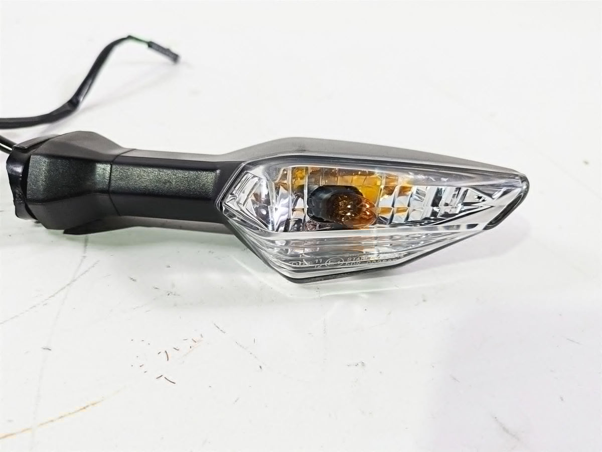 2022 Kawasaki ZR900RS Cafe Front Blinker Turn Signal Set 23037-0537 23037-0538 {{ shop.shopifyCountryName }} - Mototech271