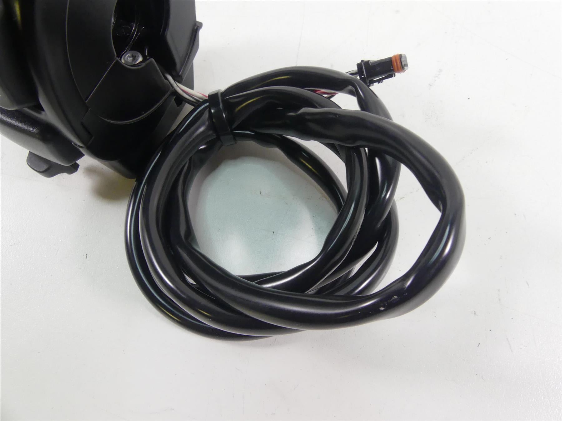 2018 Harley Softail FXFB Fat Bob Left Hand Cruise Control Switch 71500292 {{ shop.shopifyCountryName }} - Mototech271