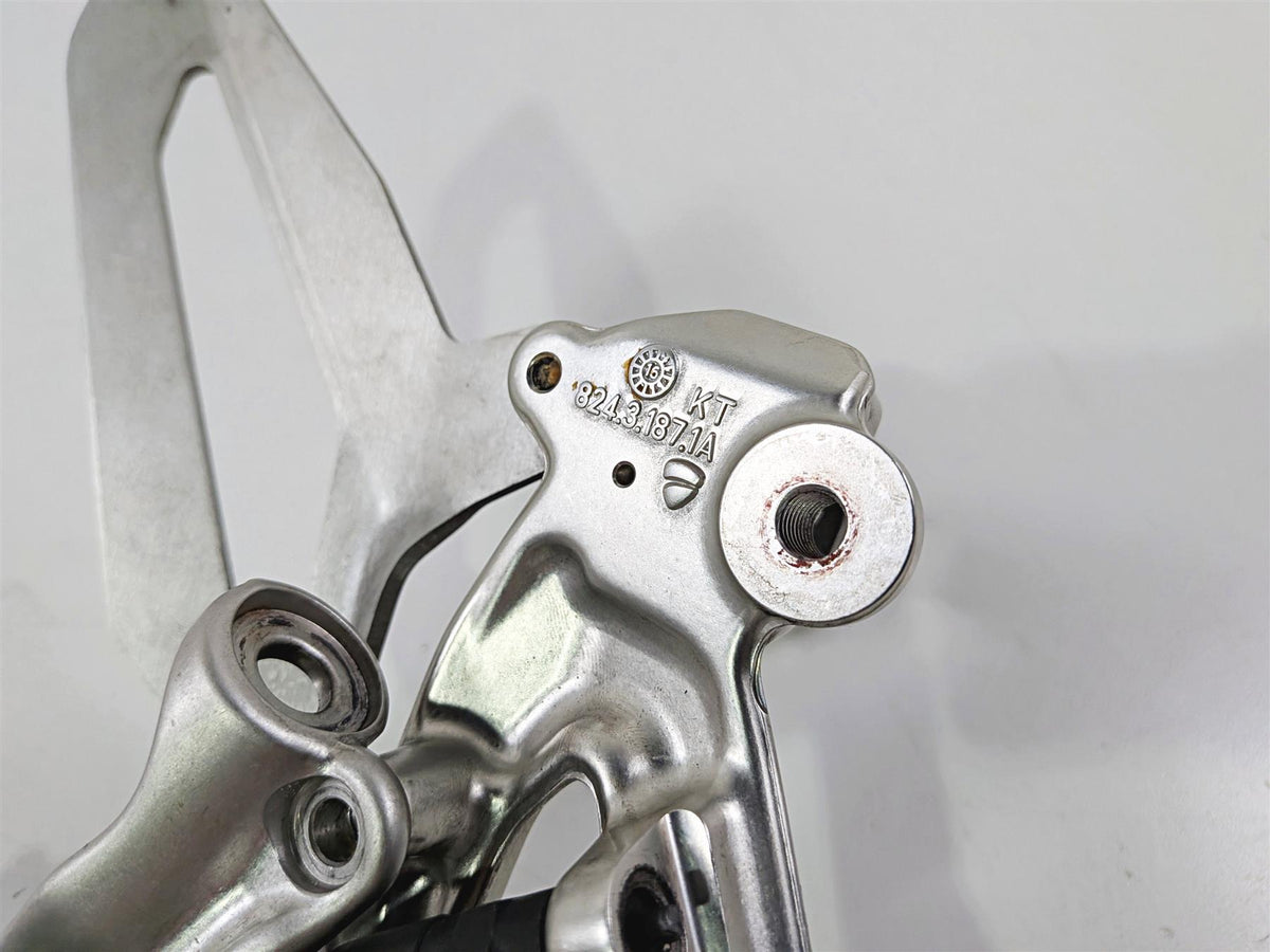 2017 Ducati Panigale 1299 Right Foot Peg & Frame Mount 82414621AA 8291E071AA-Mototech271
