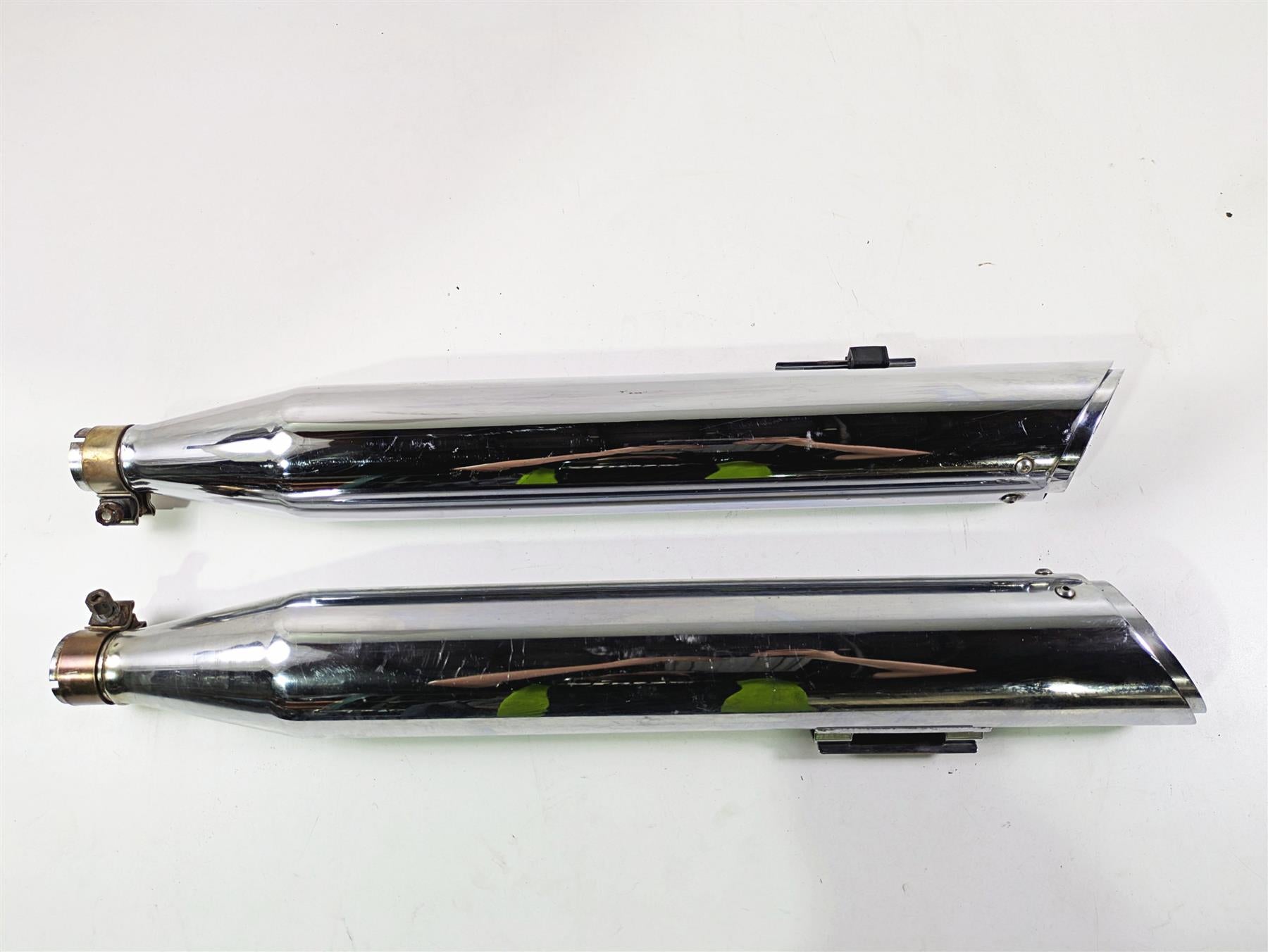 2016 Harley Touring FLHR Road King 4" Chrome Slash Cut Vance Hines Muffler 16763 {{ shop.shopifyCountryName }} - Mototech271
