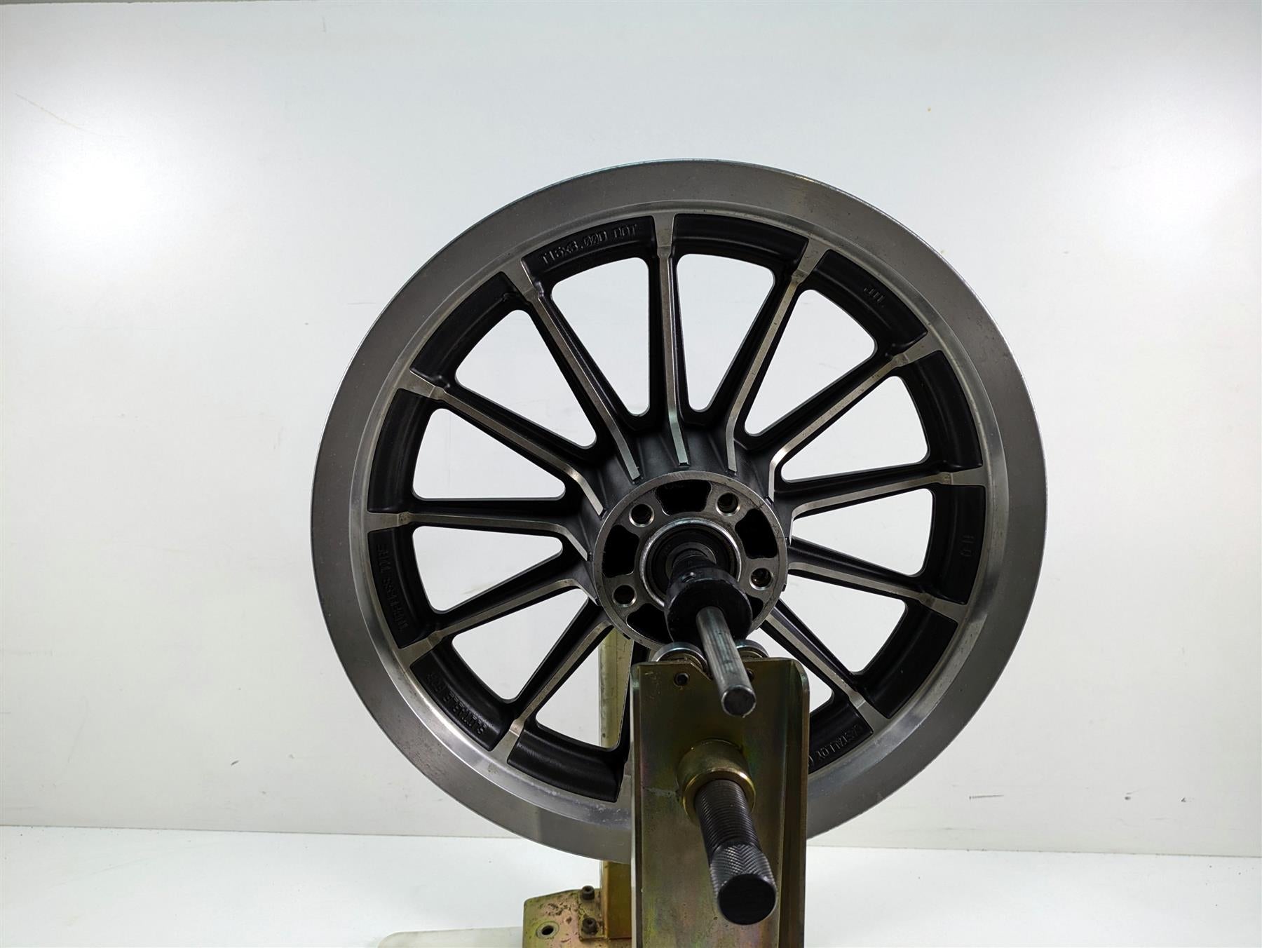 2000 Harley Dyna FXDL Low Rider 13 Spoke Cast Rear Wheel Rim 16x3 41012-00A {{ shop.shopifyCountryName }} - Mototech271
