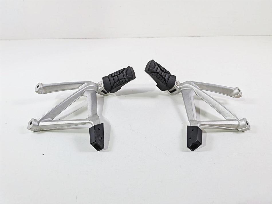 2019 BMW R1250GS K50 Rear Passenger Foot Peg Rest Set -Read 46718556264 46718556265 {{ shop.shopifyCountryName }} - Mototech271