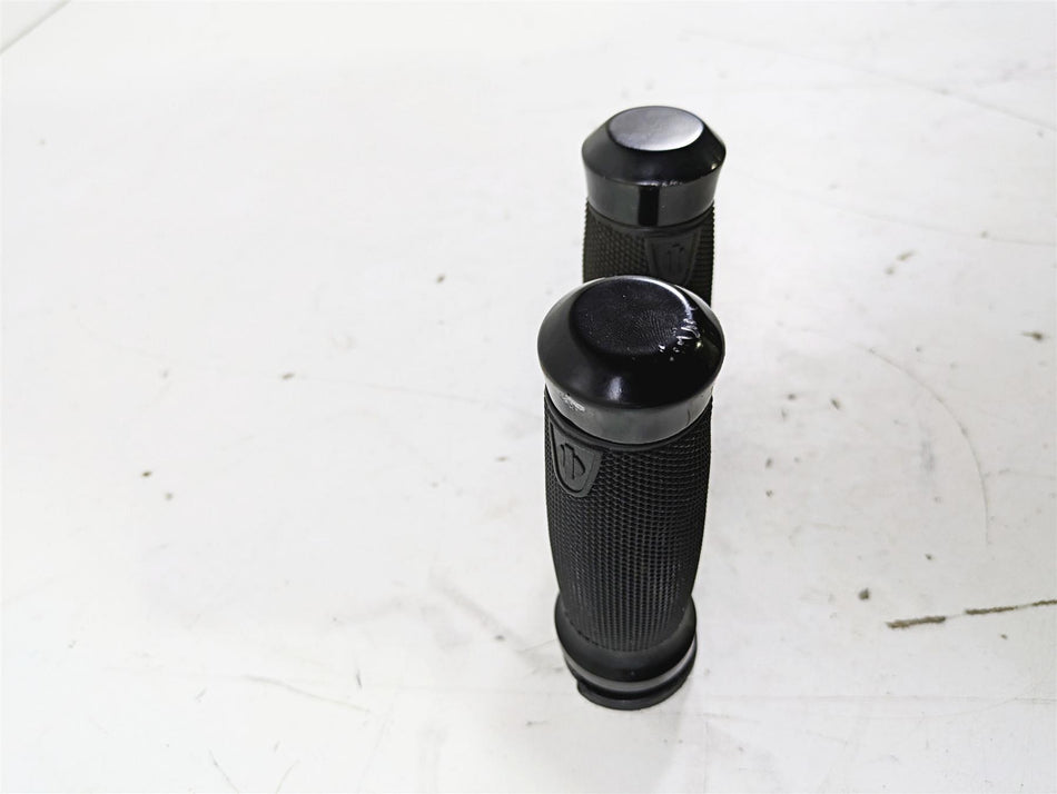 2016 Harley Touring FLTRX Road Glide Get-A-Grip Magnum Hand Grip Set 56100036 {{ shop.shopifyCountryName }} - Mototech271