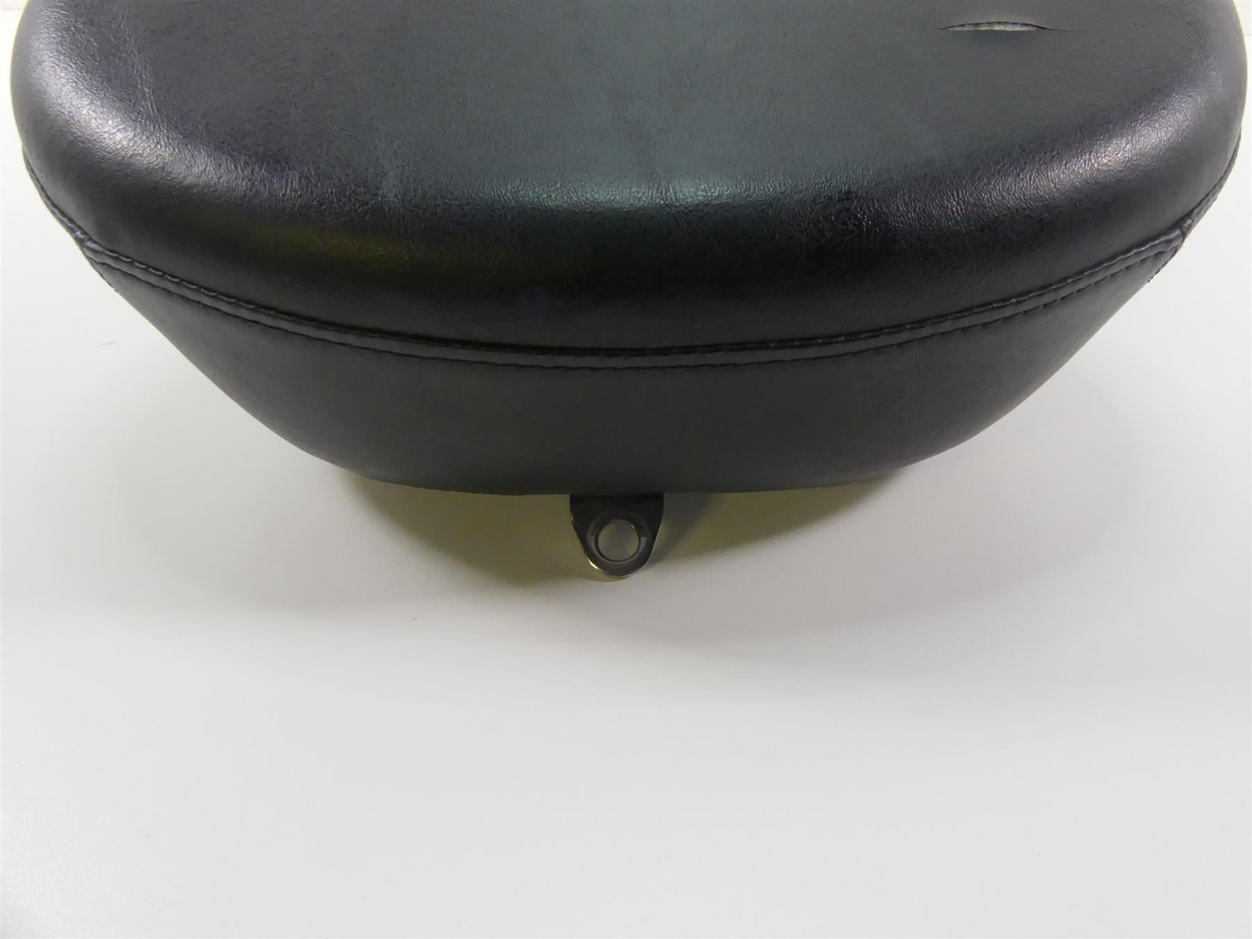 2008 Harley Softail FLSTSB Cross Bones Sundowner Deep Bucket Seat -Read 51468-06 {{ shop.shopifyCountryName }} - Mototech271
