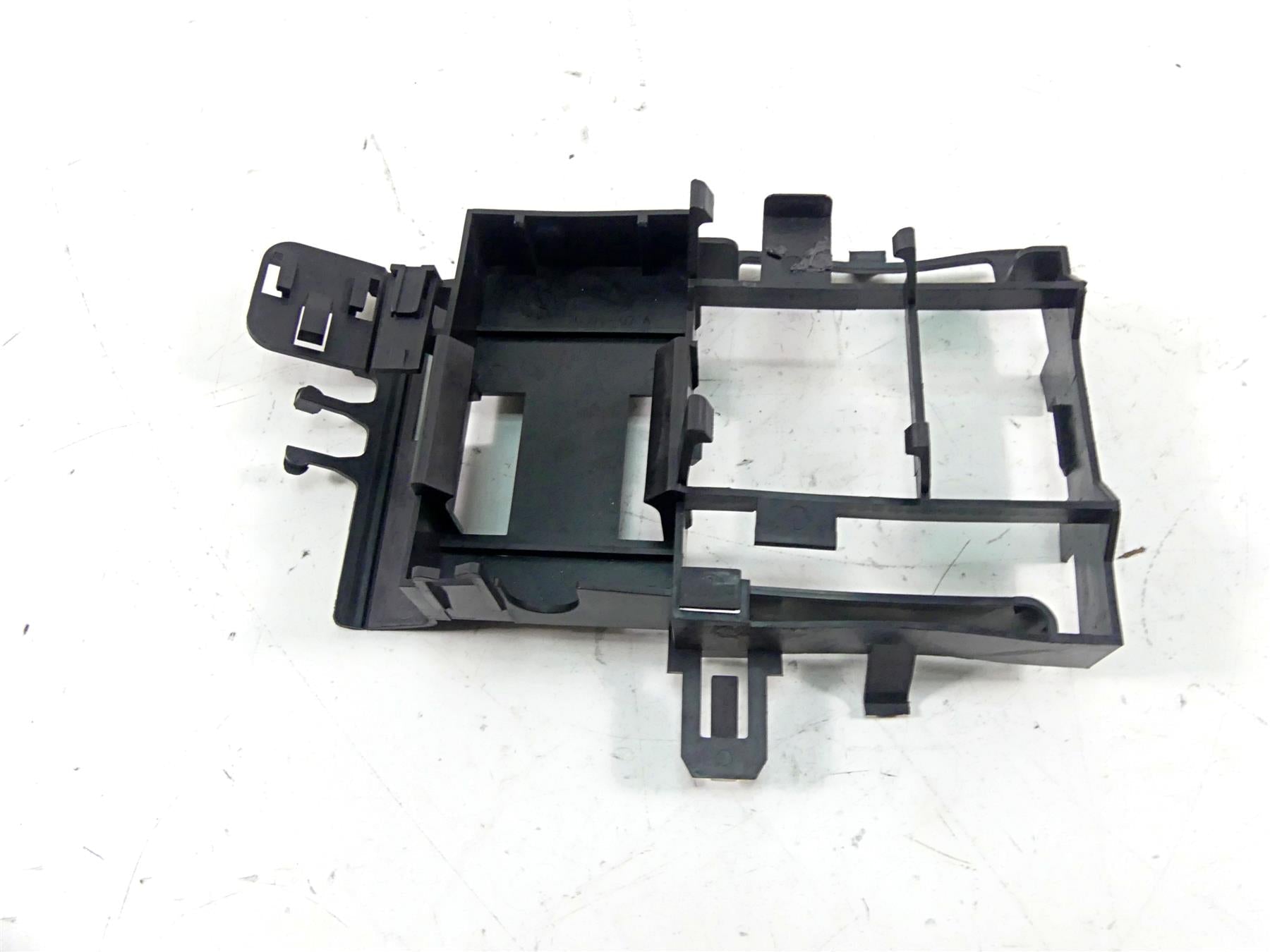 2015 Harley Davidson VRSCDX Night Rod Sp Electrical Plastic Holder Stay 70394-07 {{ shop.shopifyCountryName }} - Mototech271