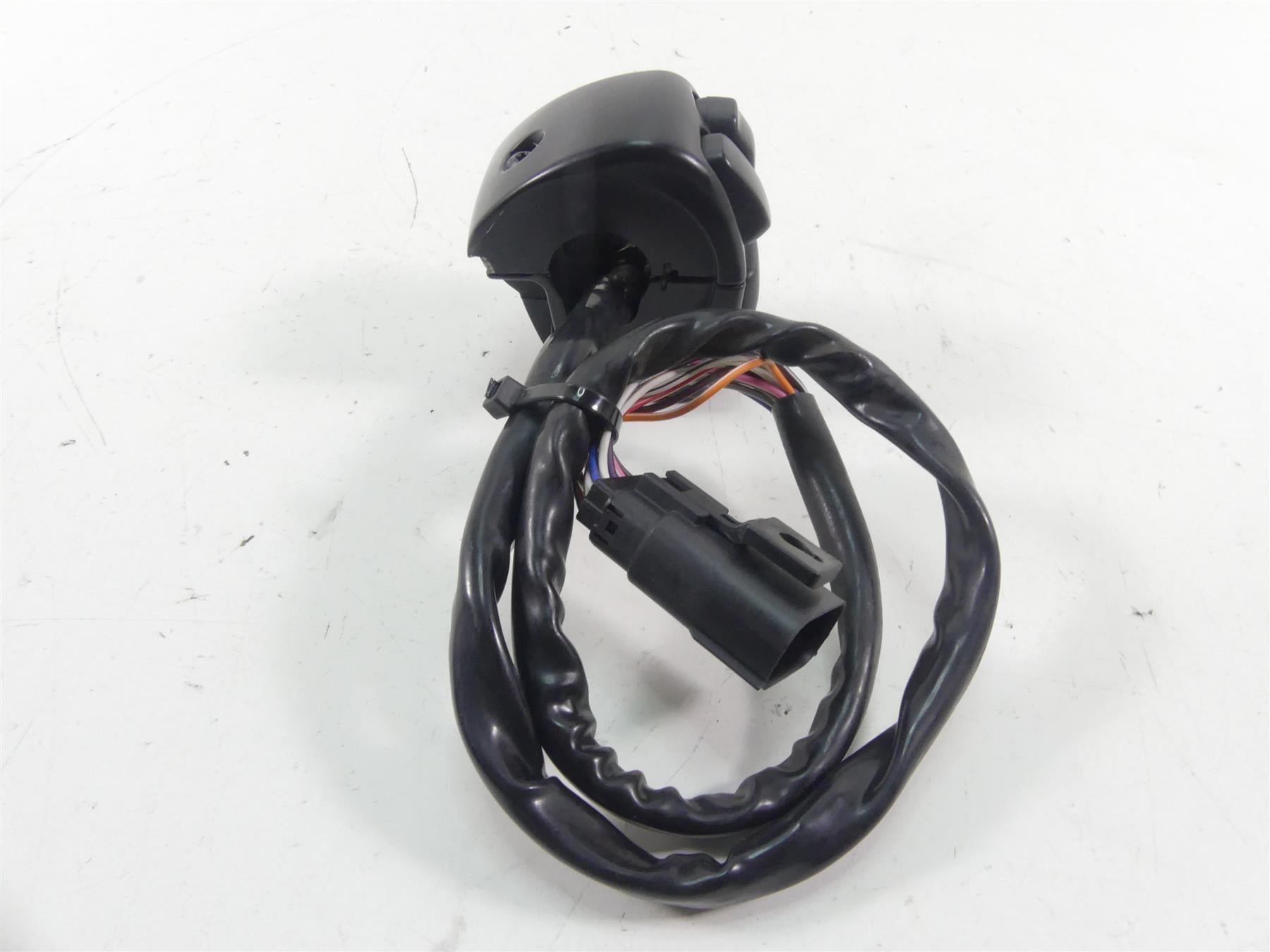 2013 Harley Touring FLHTK Electra Glide Right Hand Control Switch 71684-06A {{ shop.shopifyCountryName }} - Mototech271