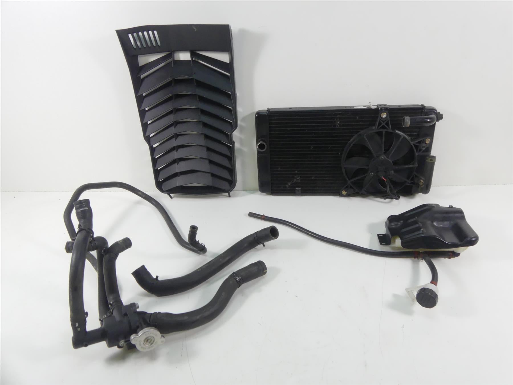 2017 Victory Octane 1200 Radiator Cooler Fan Reservoir Hoses Set - Read 1240717 {{ shop.shopifyCountryName }} - Mototech271