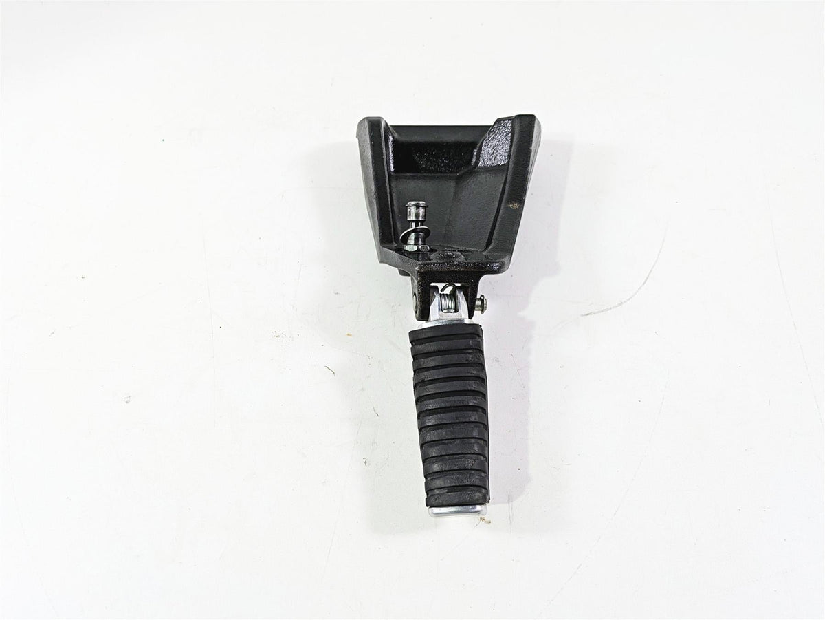 2016 Suzuki M109R VZR1800 Boulevard Left Front Footpeg + Mount 43521-48G01 {{ shop.shopifyCountryName }} - Mototech271