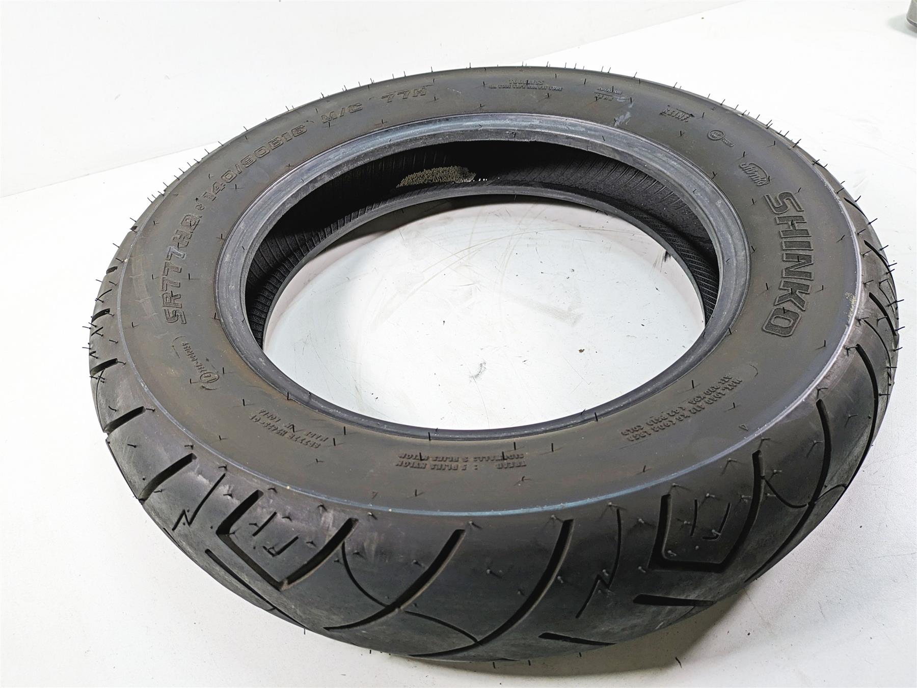 2005 Harley Touring FLHTCUI Electra Glide Used Motorcycle Front Tire Shinko SR777 140/90/16 87-4596 {{ shop.shopifyCountryName }} - Mototech271