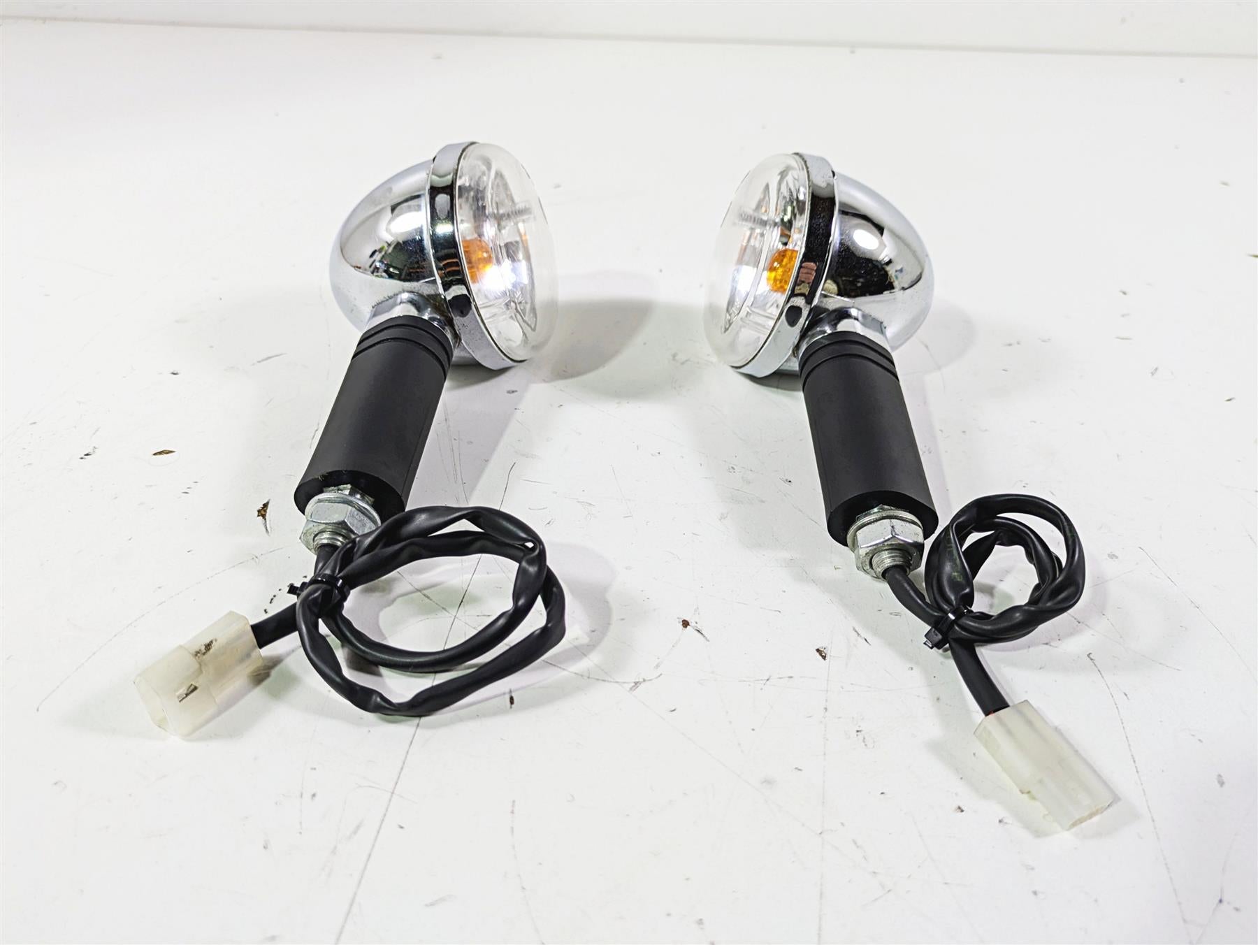 2014 Moto Guzzi California 1400 Touring Front Blinker Turn Signals READ B063029 {{ shop.shopifyCountryName }} - Mototech271