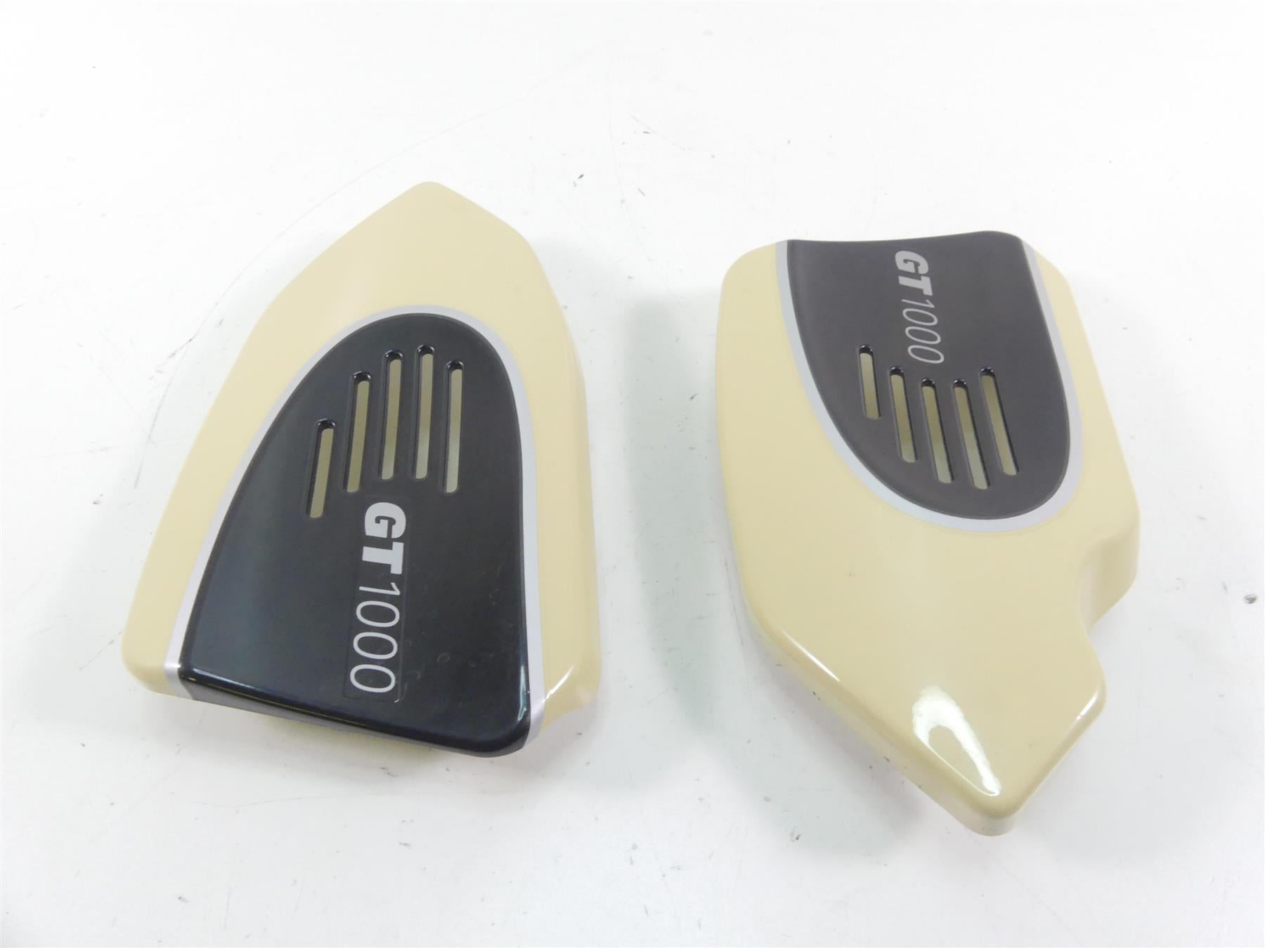 2007 Ducati Sport Classic GT1000 Left Right Side Cream Cover Set 48211371A {{ shop.shopifyCountryName }} - Mototech271
