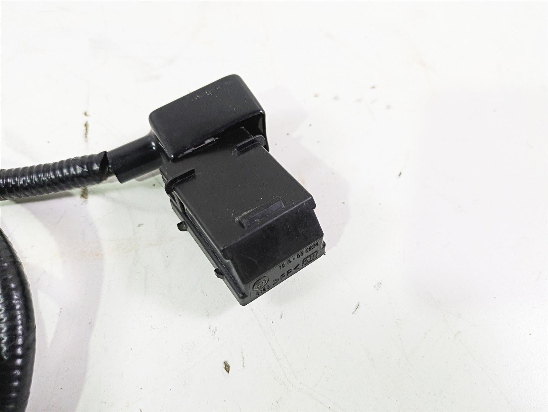 2020 Suzuki V-Strom 1050 XT Right Heated Grip + Wiring Set 57100-06822-000 {{ shop.shopifyCountryName }} - Mototech271