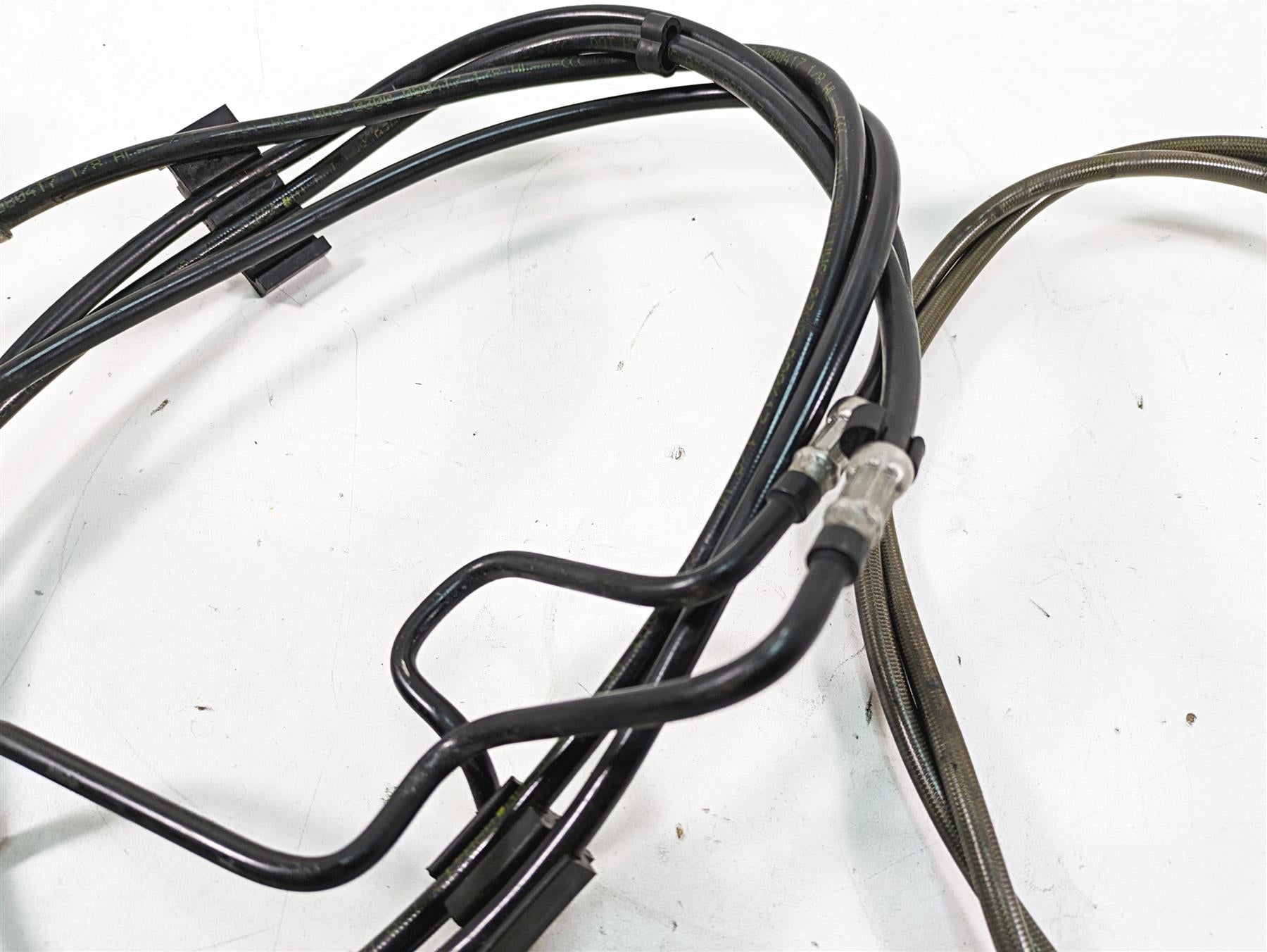 2018 Harley Touring FLHXSE CVO Street Glide Front Abs Brake Line Set 41899575 {{ shop.shopifyCountryName }} - Mototech271