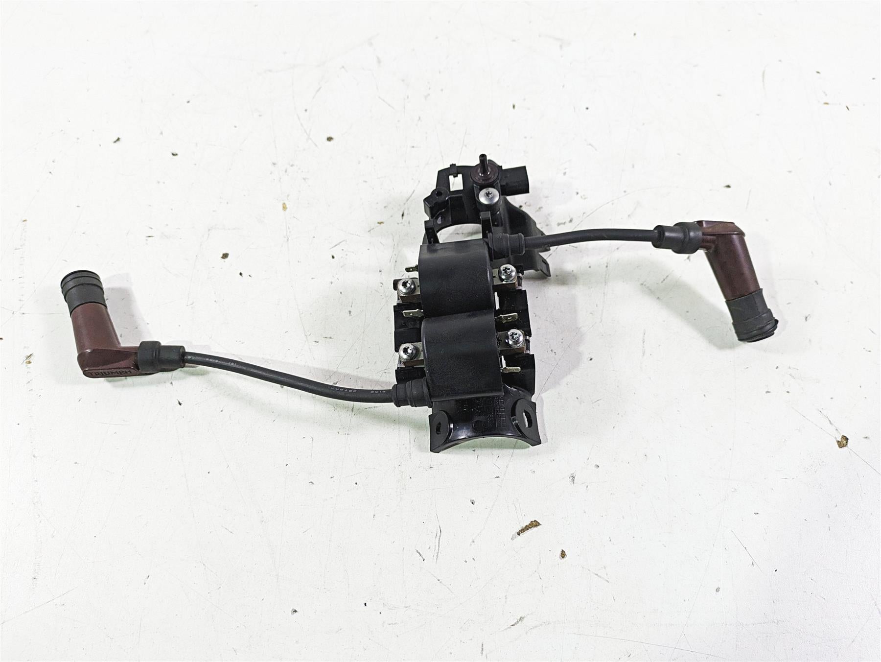 2020 Triumph Street Scrambler 900 Ignition Coil Set T1290321 T1290308 {{ shop.shopifyCountryName }} - Mototech271