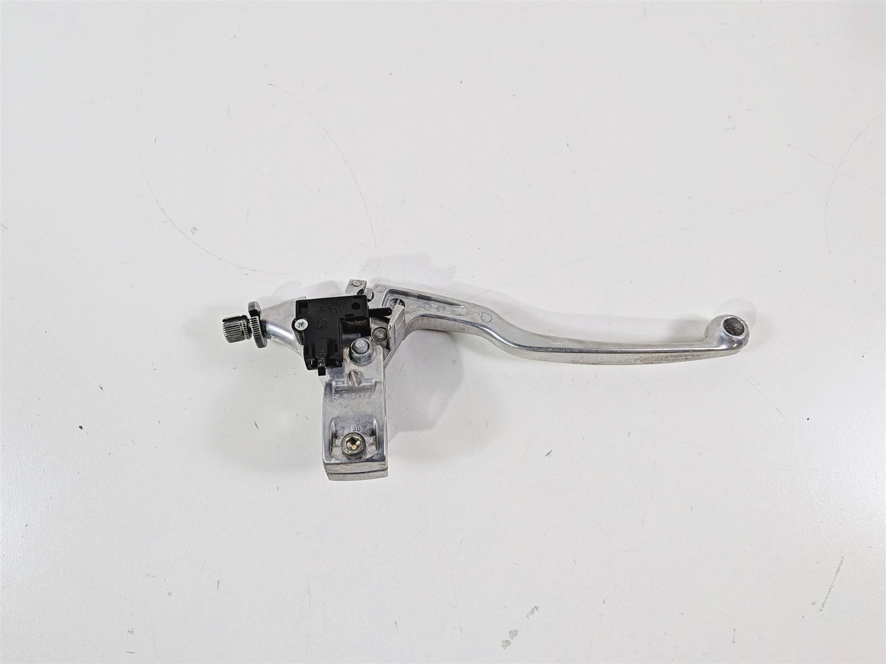 2005 Suzuki VZ800 M50 Boulevard Clutch Perch & Lever 57500-24B01 57500-24B02 {{ shop.shopifyCountryName }} - Mototech271