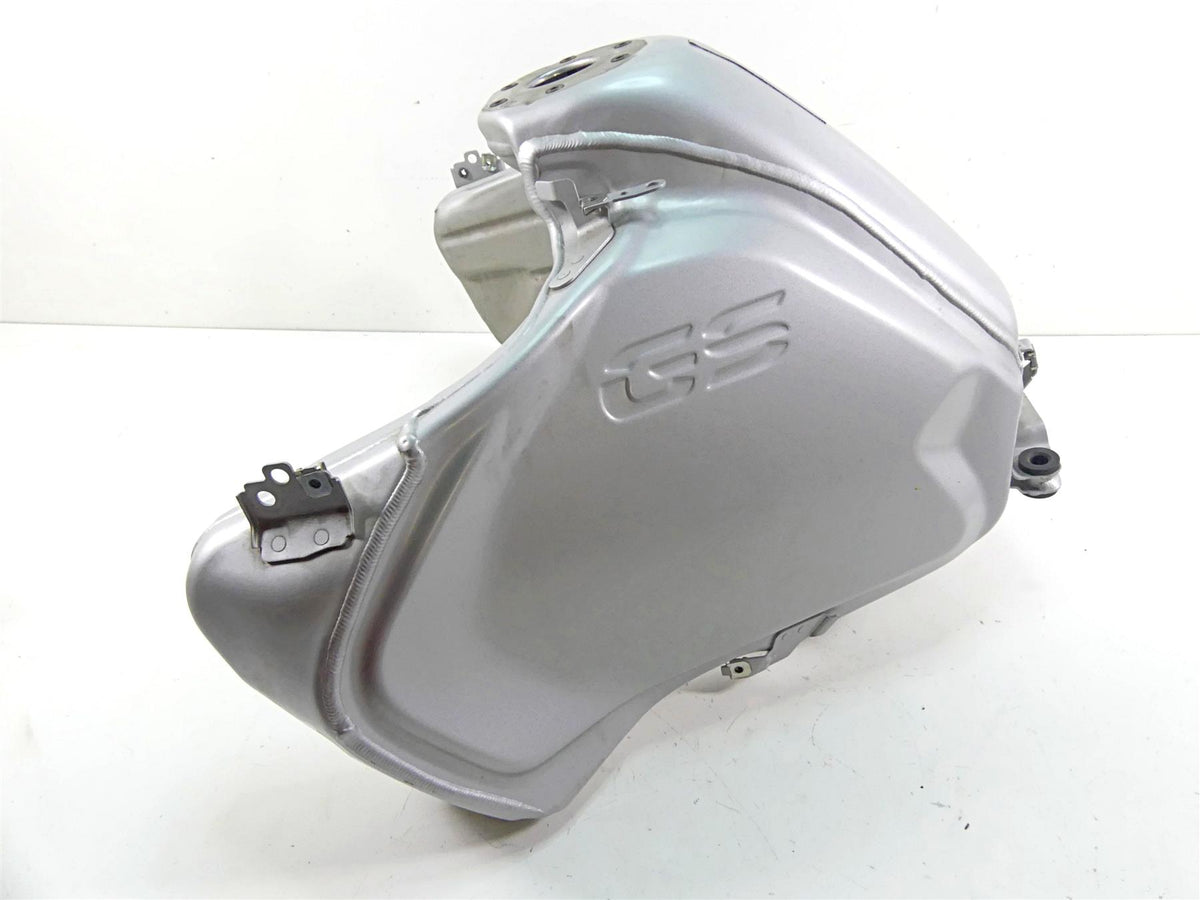 2016 BMW R1200GS Adv K51 Fuel Gas Petrol Tank - No Dents 16118536188 {{ shop.shopifyCountryName }} - Mototech271