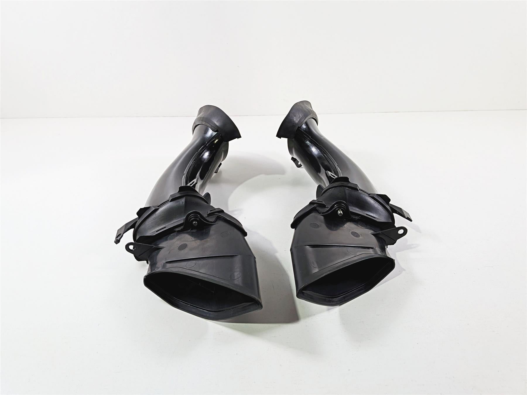 2008 Yamaha YZF R1 RN19 Air Intake Duct Set & Covers 4C8-2838R-00 4C8-2838N-00 {{ shop.shopifyCountryName }} - Mototech271