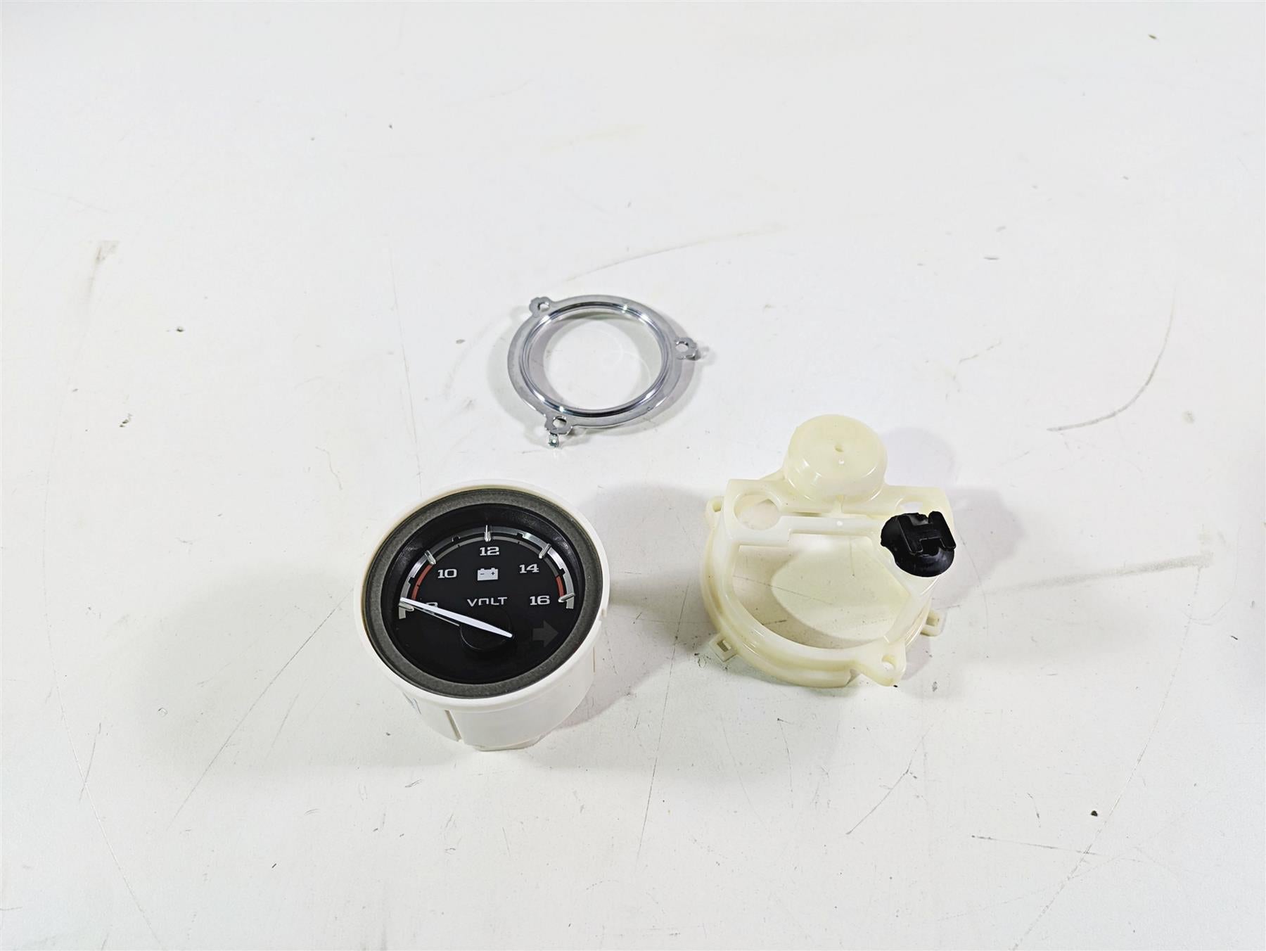 2017 Harley Touring FLHTKSE CVO E-Glide Voltage Volt Gauge Instrument 70900297 {{ shop.shopifyCountryName }} - Mototech271