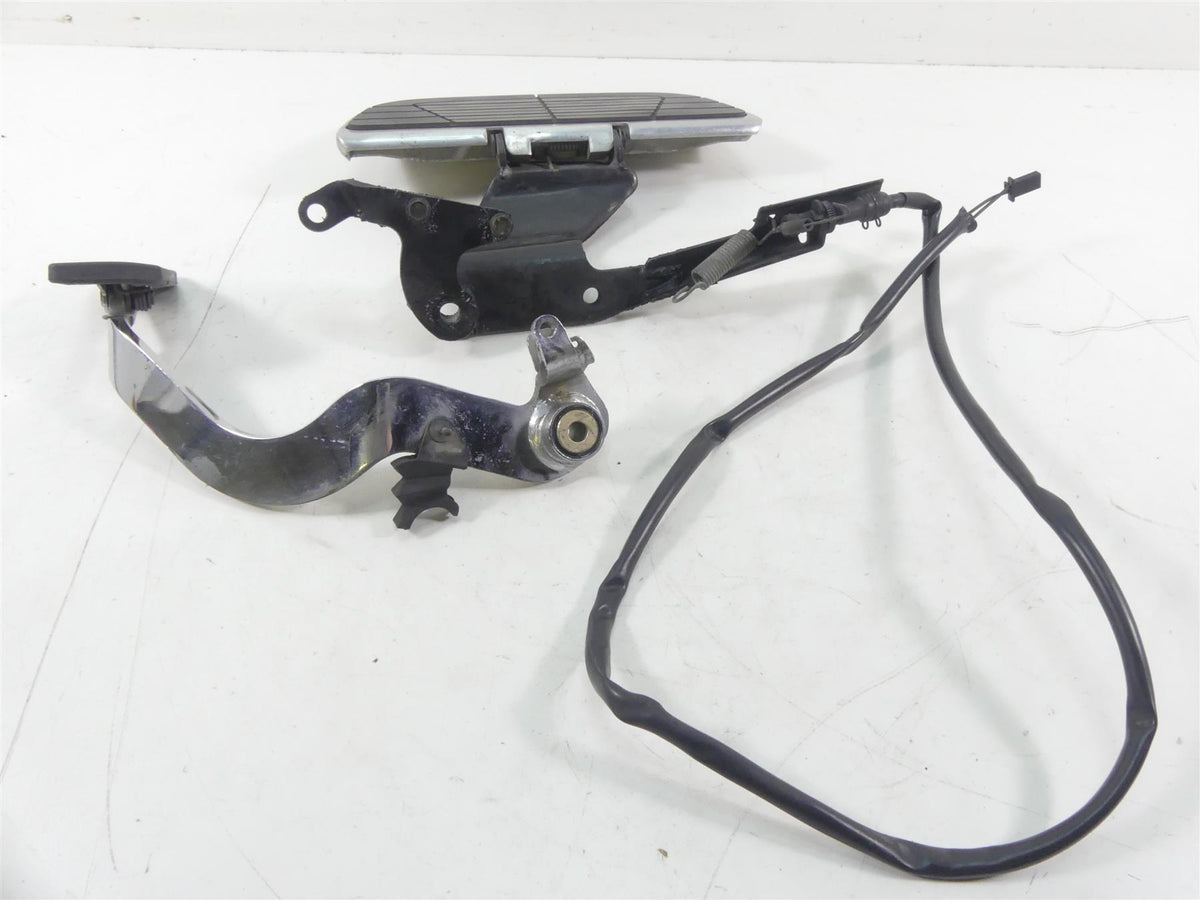 2003 Honda VTX1800R Right Front Floor Board & Brake Pedal Set 50615-MCV-000 {{ shop.shopifyCountryName }} - Mototech271
