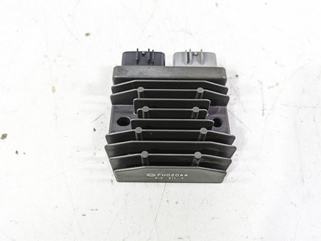 2020 Triumph Street Scrambler 900 Rectifier Voltage Regulator FH020AA 1300675 {{ shop.shopifyCountryName }} - Mototech271
