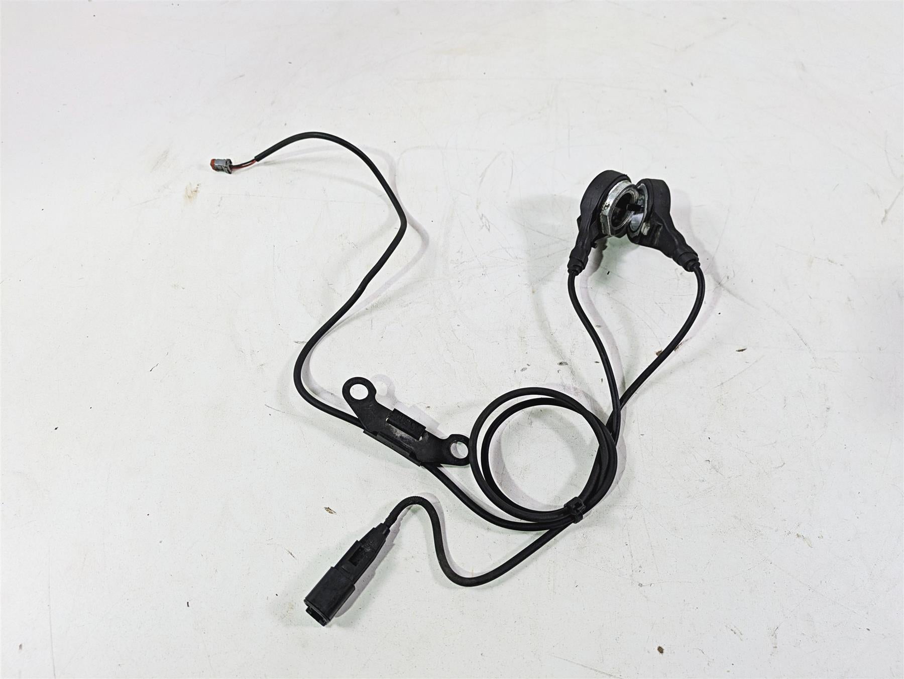 2018 Harley FXBR Softail Breakout Abs Brake Wheel Speed Sensor Set 41100080 {{ shop.shopifyCountryName }} - Mototech271