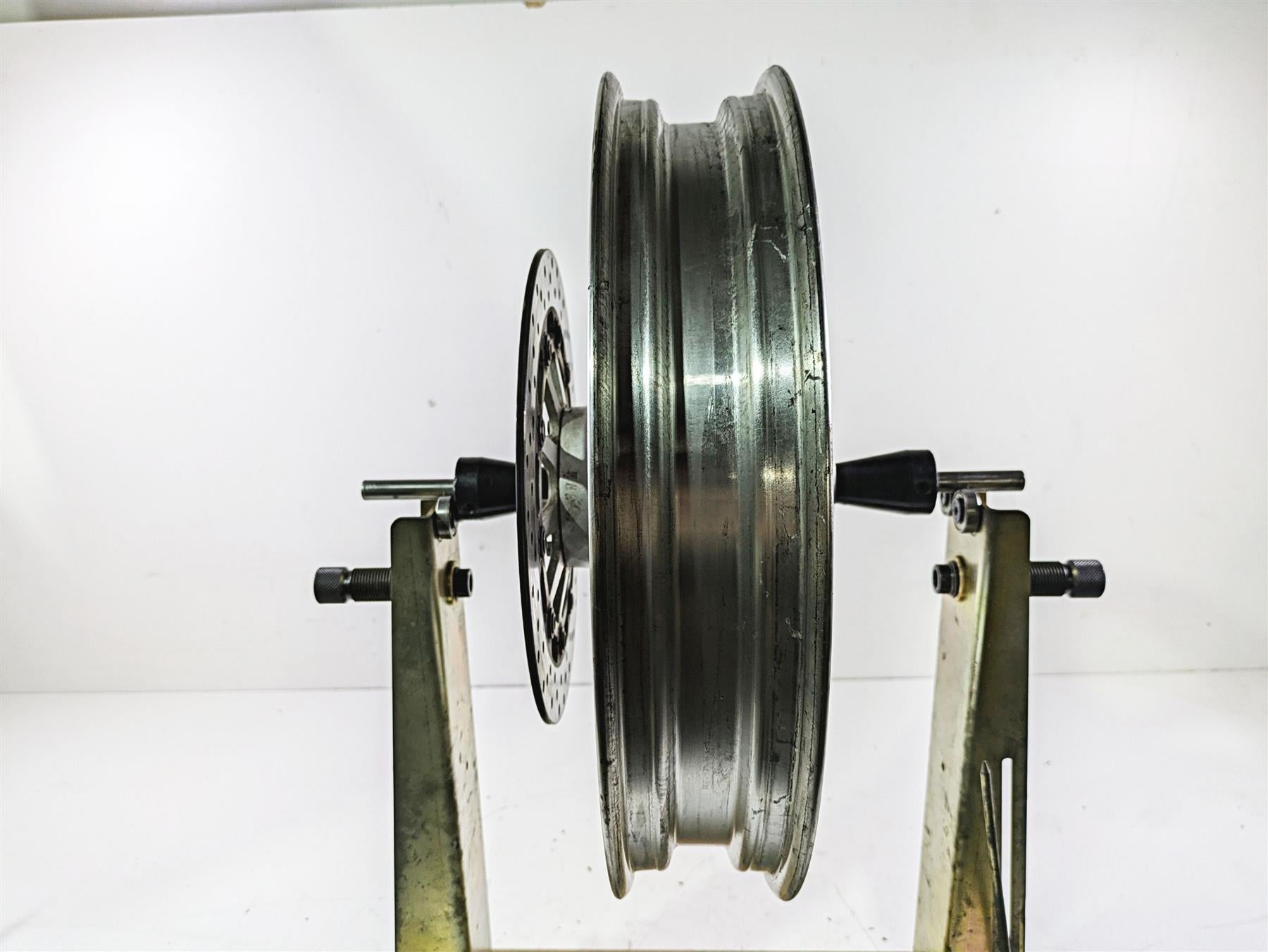 2004 Victory Kingpin Straight 18x3 Cast Front Wheel Rim 1520617 2874707 1520630 {{ shop.shopifyCountryName }} - Mototech271