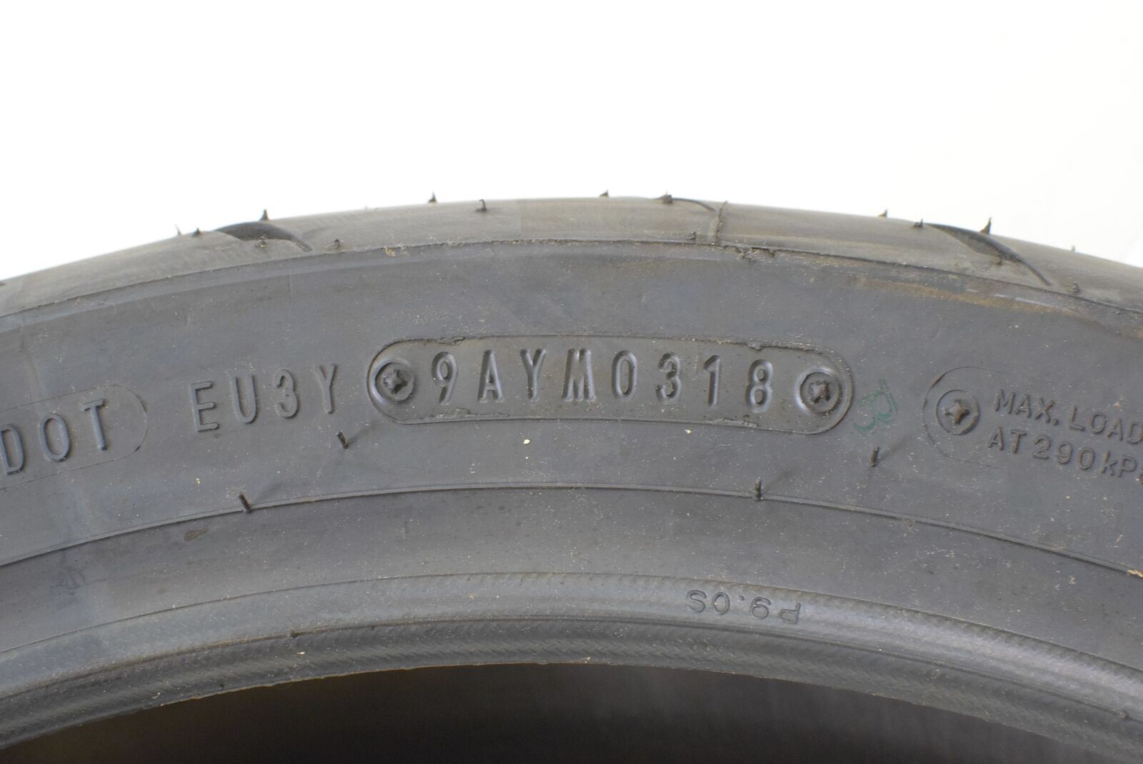 Unused Rear Motorcycle Tire Dunlop Sportmax GPR-300 160/60-17 DOT01218 45067356 {{ shop.shopifyCountryName }} - Mototech271