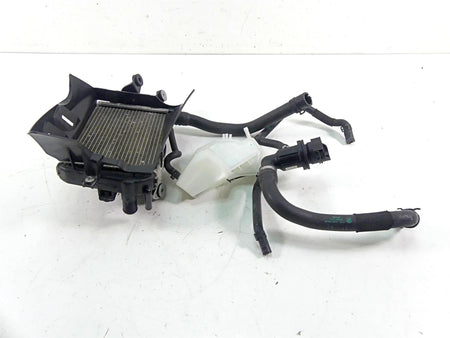 2015 BMW R1200GS GSW K50 Right Radiator + Reservoir Fan & Cover Set 17118546416 {{ shop.shopifyCountryName }} - Mototech271